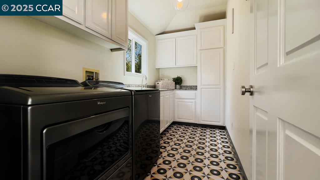 Detail Gallery Image 30 of 60 For 800 Hamilton Dr, Pleasant Hill,  CA 94523 - 4 Beds | 4 Baths