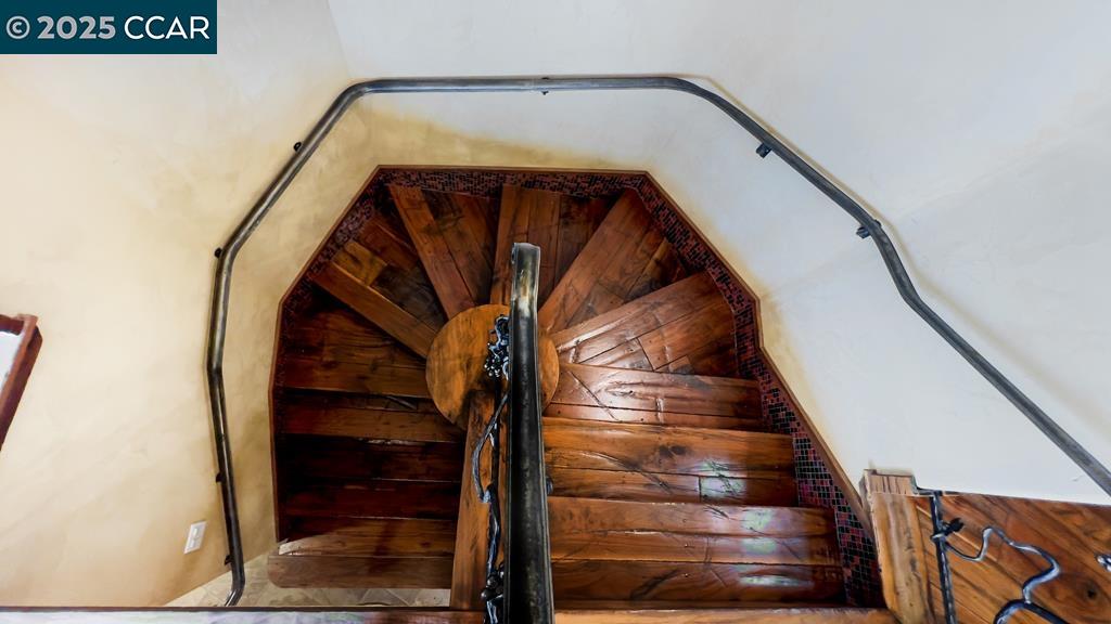 Detail Gallery Image 31 of 60 For 800 Hamilton Dr, Pleasant Hill,  CA 94523 - 4 Beds | 4 Baths