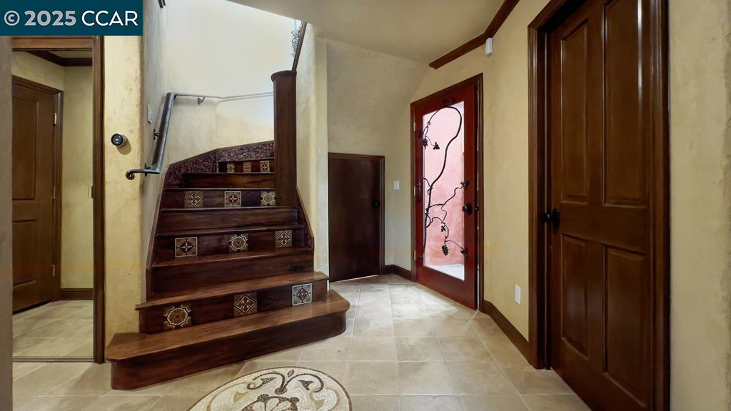 Detail Gallery Image 39 of 60 For 800 Hamilton Dr, Pleasant Hill,  CA 94523 - 4 Beds | 4 Baths