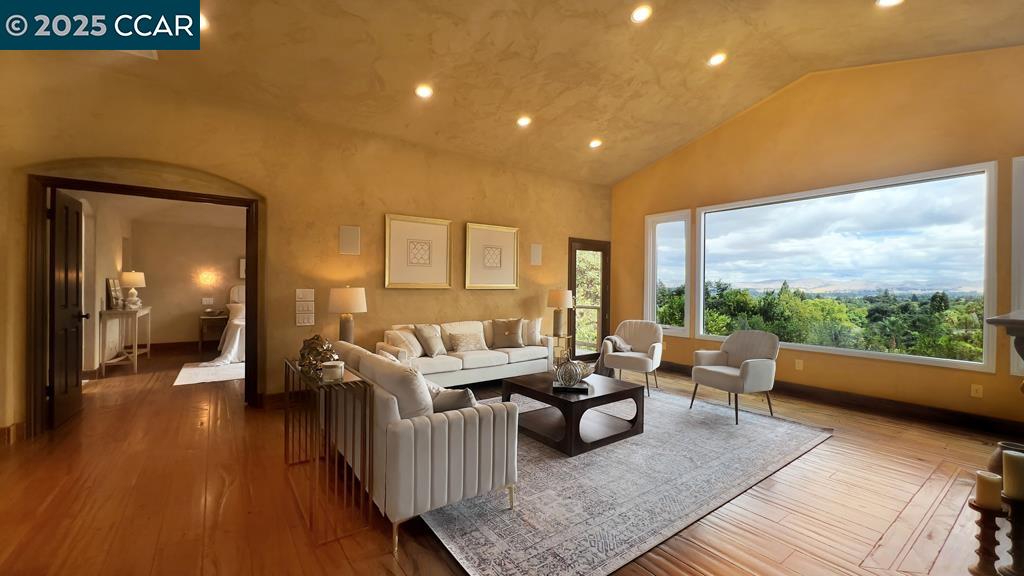 Detail Gallery Image 5 of 60 For 800 Hamilton Dr, Pleasant Hill,  CA 94523 - 4 Beds | 4 Baths