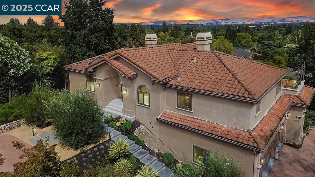Detail Gallery Image 43 of 60 For 800 Hamilton Dr, Pleasant Hill,  CA 94523 - 4 Beds | 4 Baths