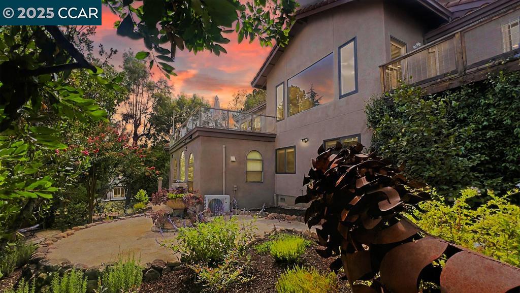 Detail Gallery Image 44 of 60 For 800 Hamilton Dr, Pleasant Hill,  CA 94523 - 4 Beds | 4 Baths