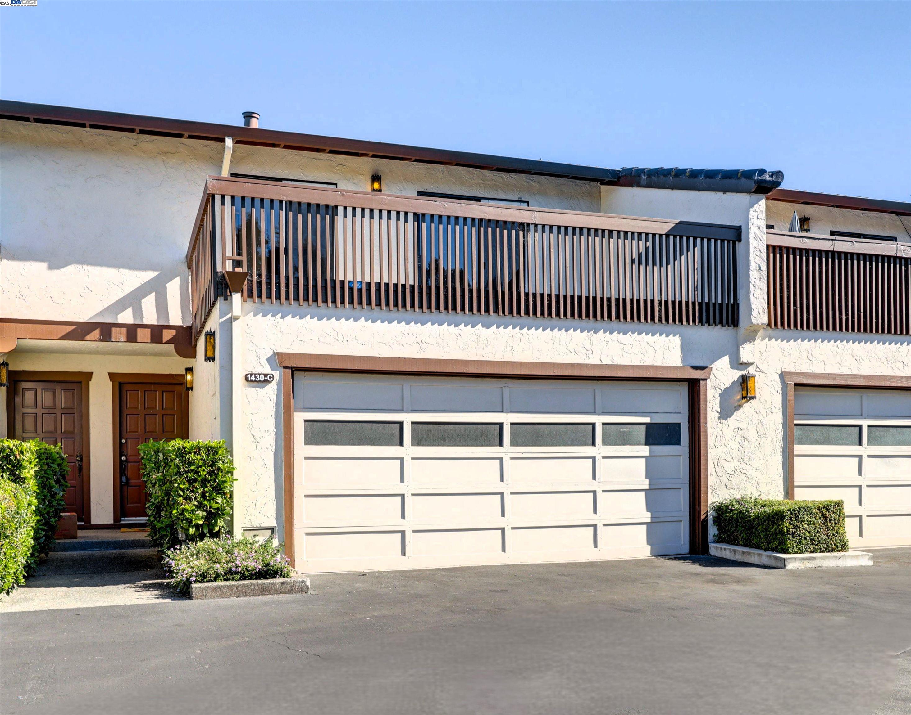 Front Image Thumbnail for BE41111934