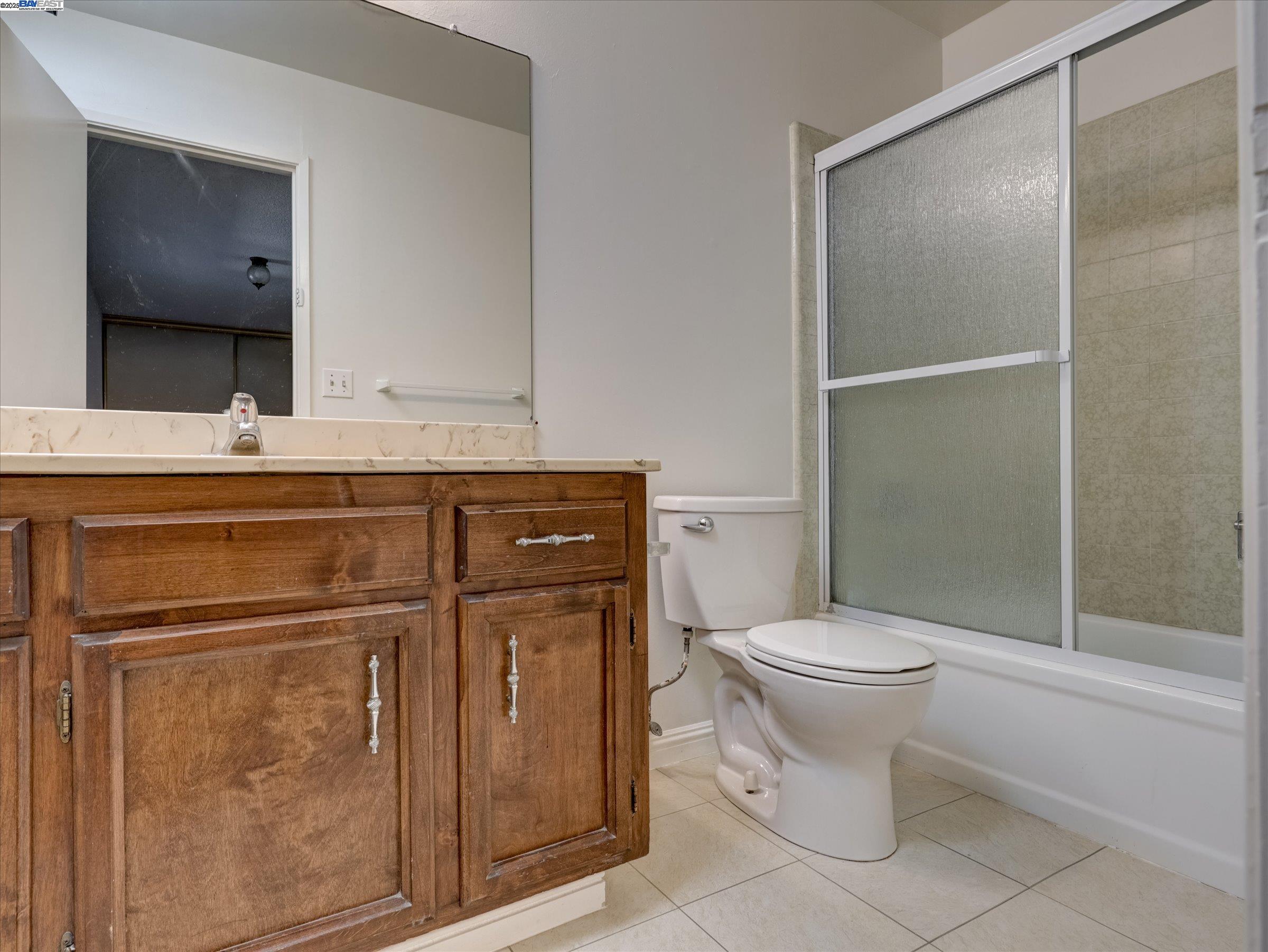 Detail Gallery Image 15 of 20 For 1430 Gordon St, Redwood City,  CA 94061 - 3 Beds | 2/1 Baths
