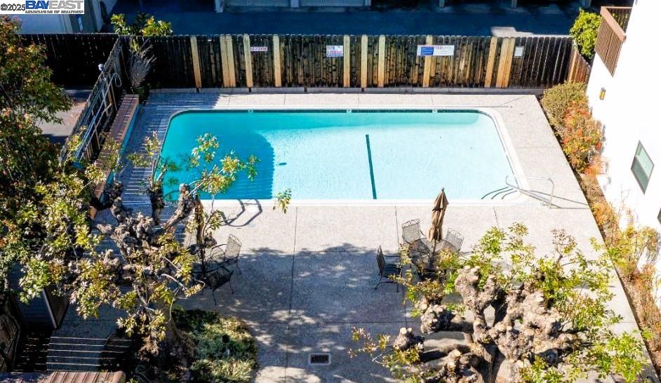 Detail Gallery Image 20 of 20 For 1430 Gordon St, Redwood City,  CA 94061 - 3 Beds | 2/1 Baths