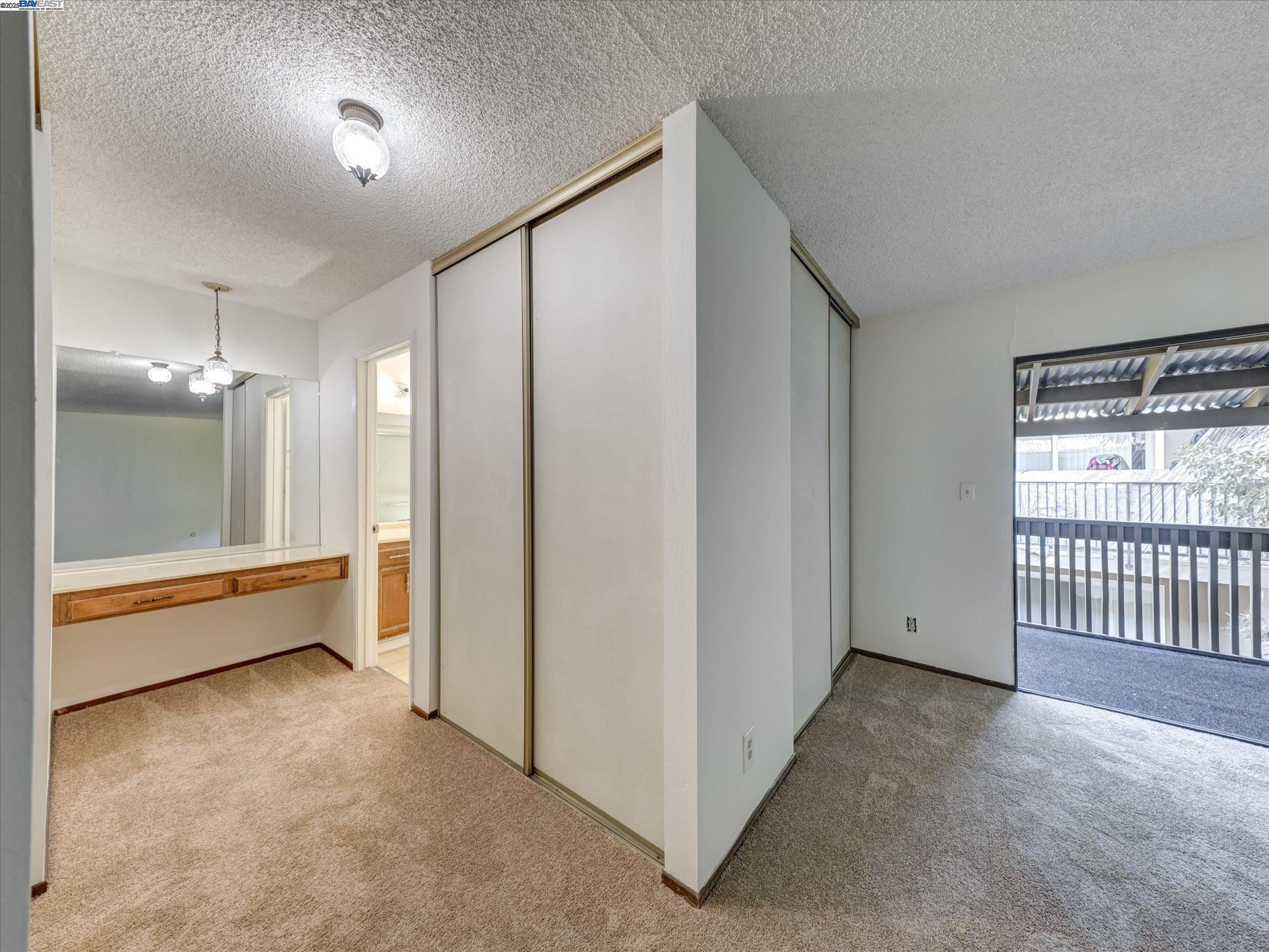 Detail Gallery Image 8 of 20 For 1430 Gordon St, Redwood City,  CA 94061 - 3 Beds | 2/1 Baths