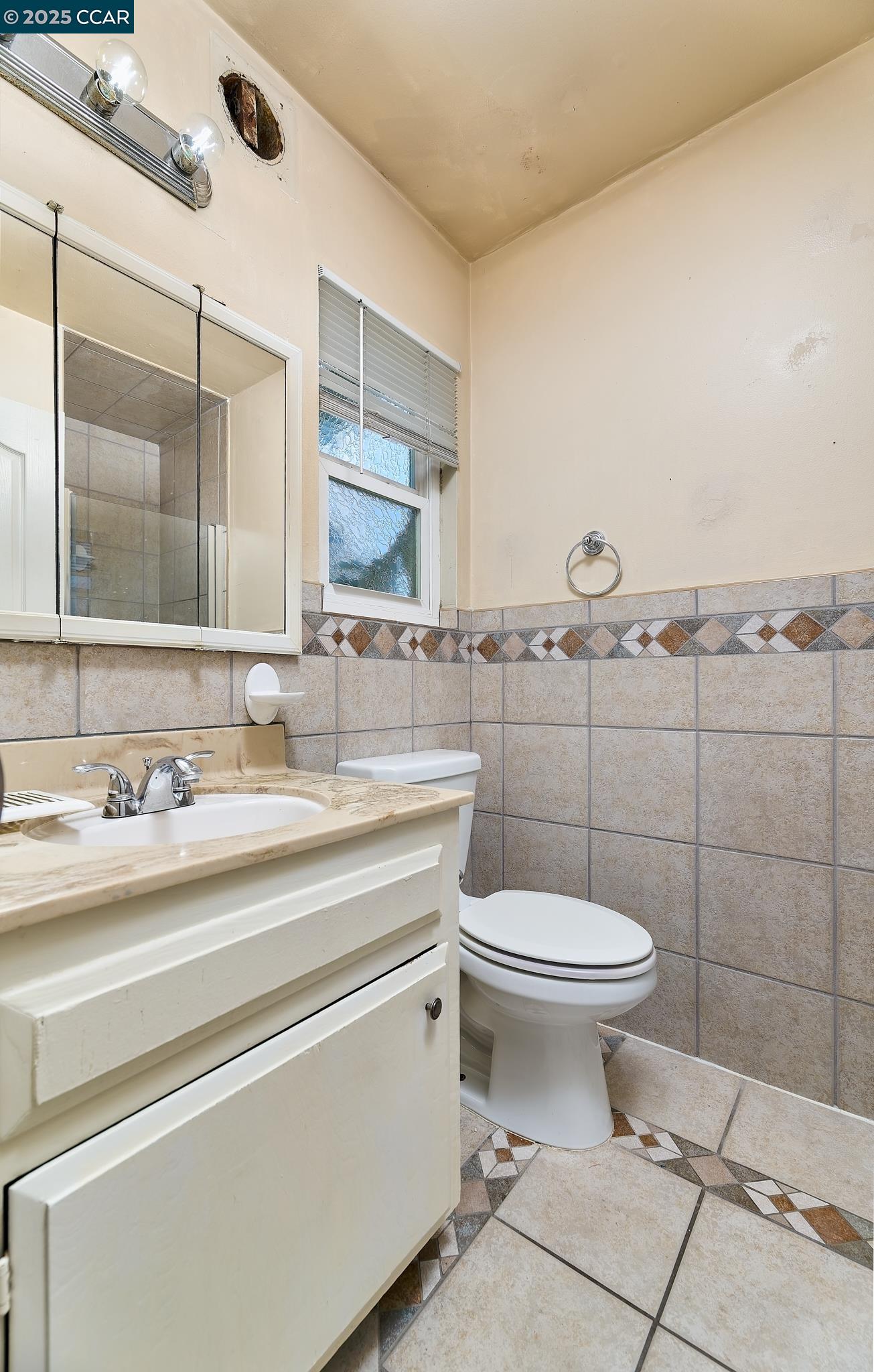 Detail Gallery Image 7 of 25 For 187 Atherton Ave, Pittsburg,  CA 94565 - 4 Beds | 2 Baths