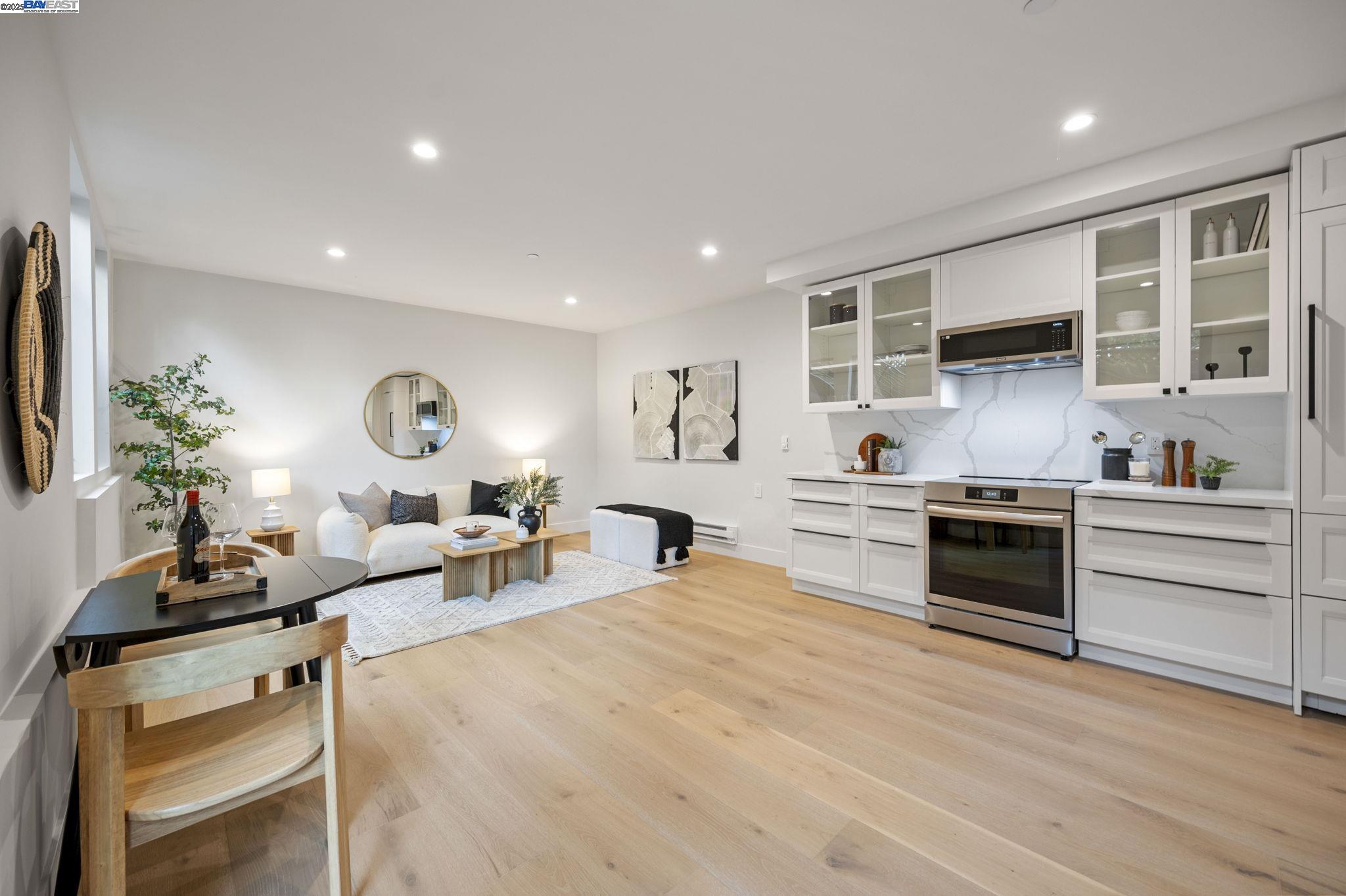 Detail Gallery Image 52 of 60 For 5883 Margarido Dr, Oakland,  CA 94618 - 5 Beds | 5/1 Baths