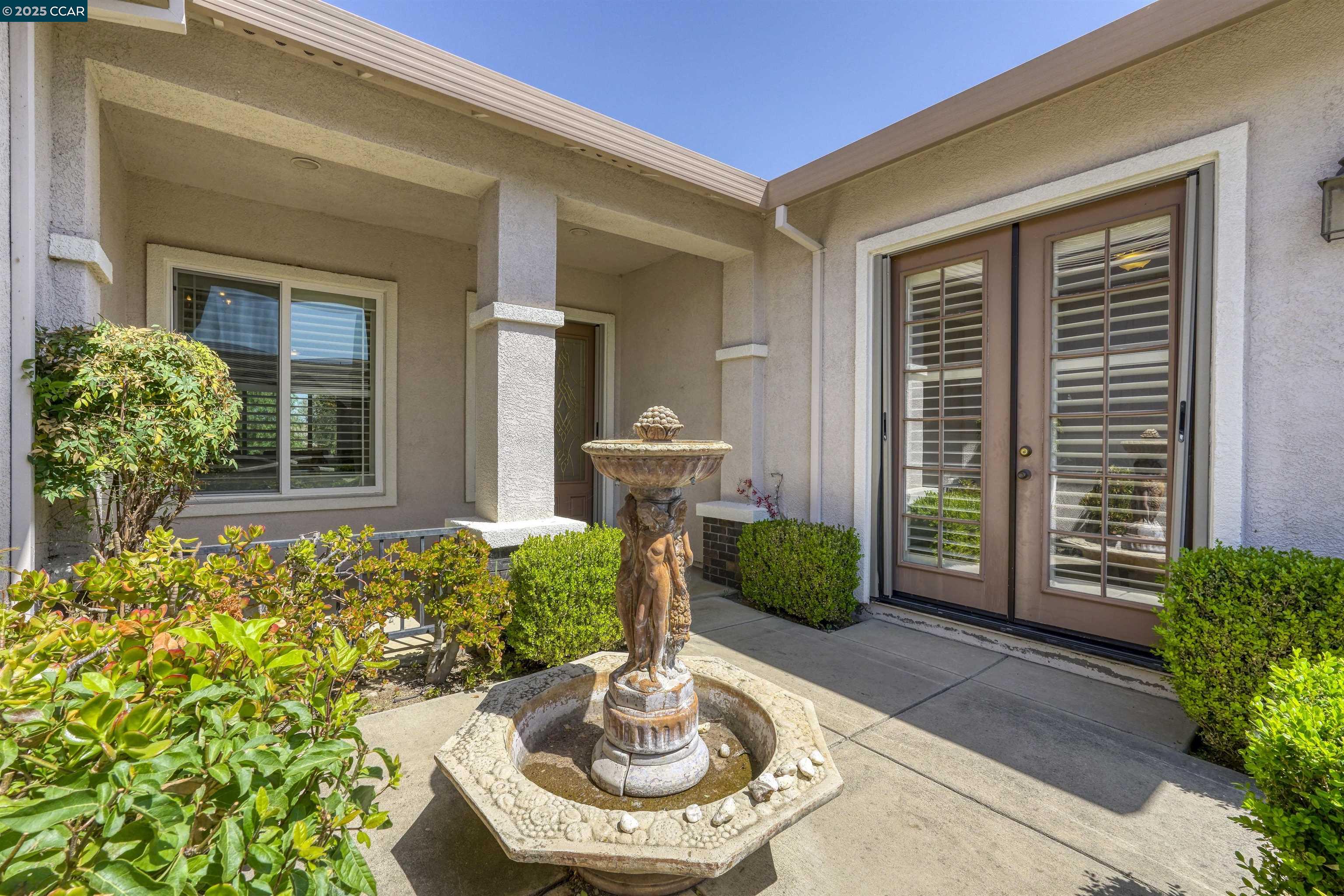 Detail Gallery Image 5 of 59 For 1129 Jonagold Way, Brentwood,  CA 94513 - 3 Beds | 2/1 Baths