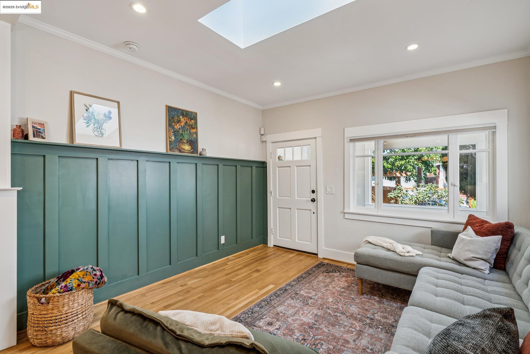 Detail Gallery Image 13 of 60 For 1112 Ward St, Berkeley,  CA 94702 - 3 Beds | 2 Baths