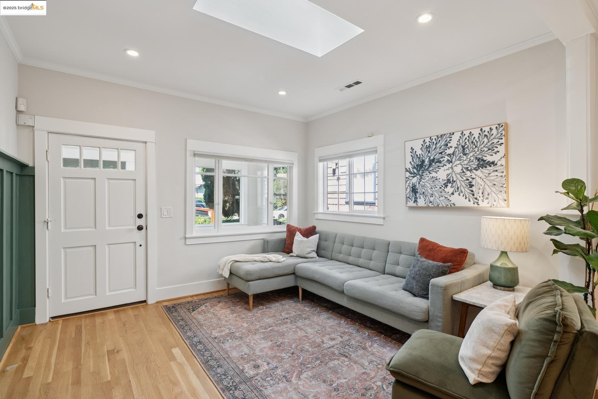 Detail Gallery Image 15 of 60 For 1112 Ward St, Berkeley,  CA 94702 - 3 Beds | 2 Baths
