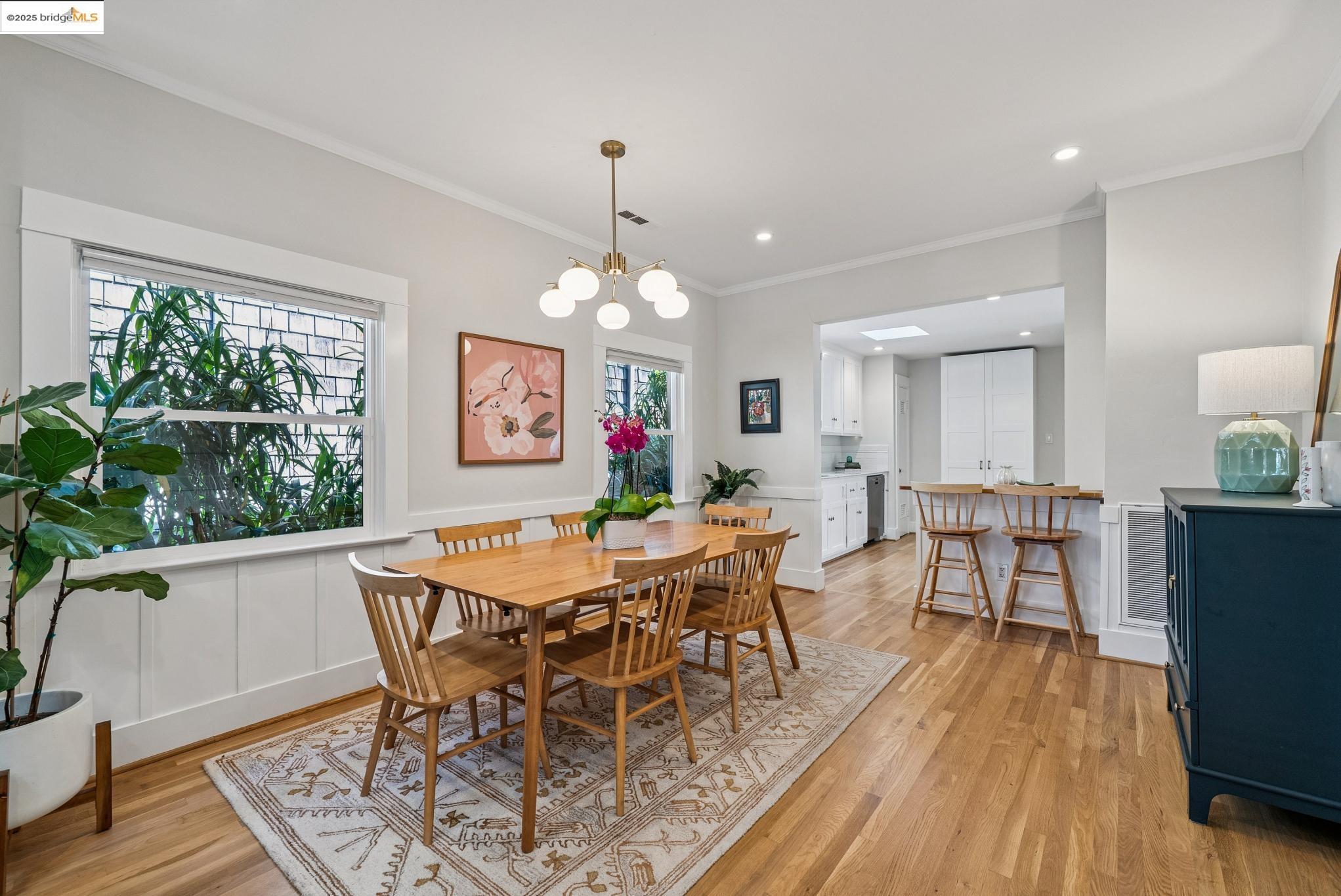 Detail Gallery Image 16 of 60 For 1112 Ward St, Berkeley,  CA 94702 - 3 Beds | 2 Baths