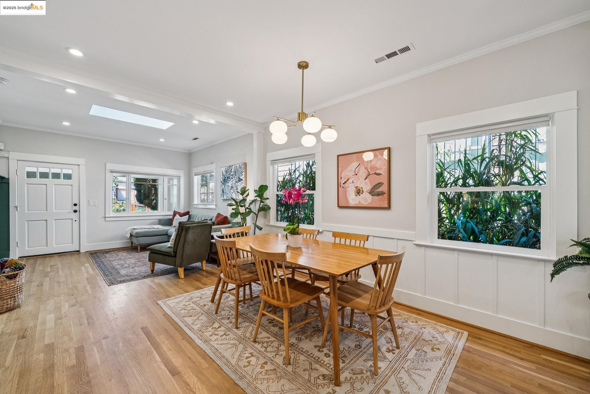 Detail Gallery Image 18 of 60 For 1112 Ward St, Berkeley,  CA 94702 - 3 Beds | 2 Baths