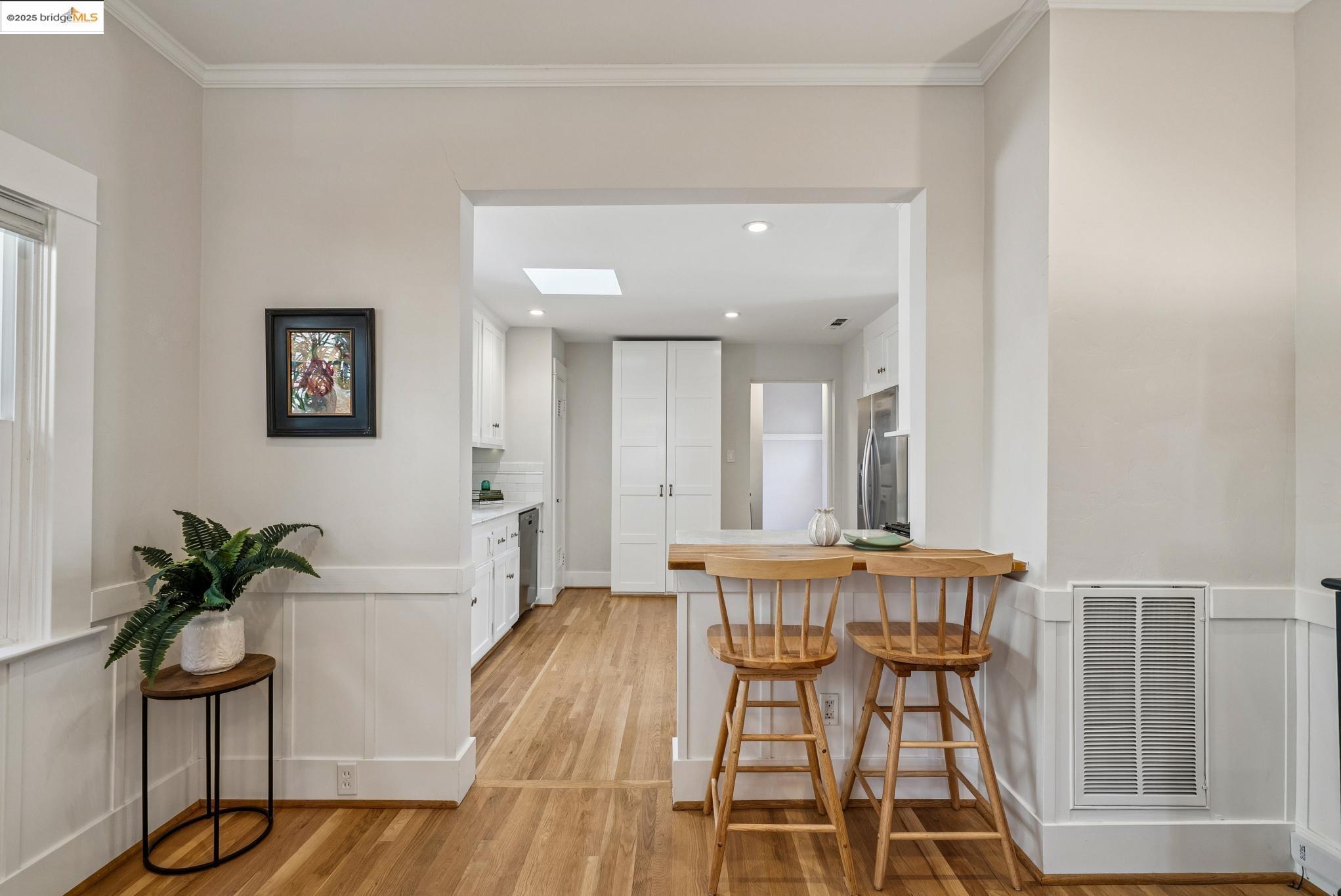 Detail Gallery Image 20 of 60 For 1112 Ward St, Berkeley,  CA 94702 - 3 Beds | 2 Baths