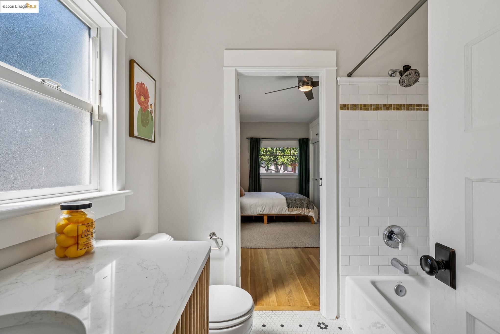 Detail Gallery Image 32 of 60 For 1112 Ward St, Berkeley,  CA 94702 - 3 Beds | 2 Baths