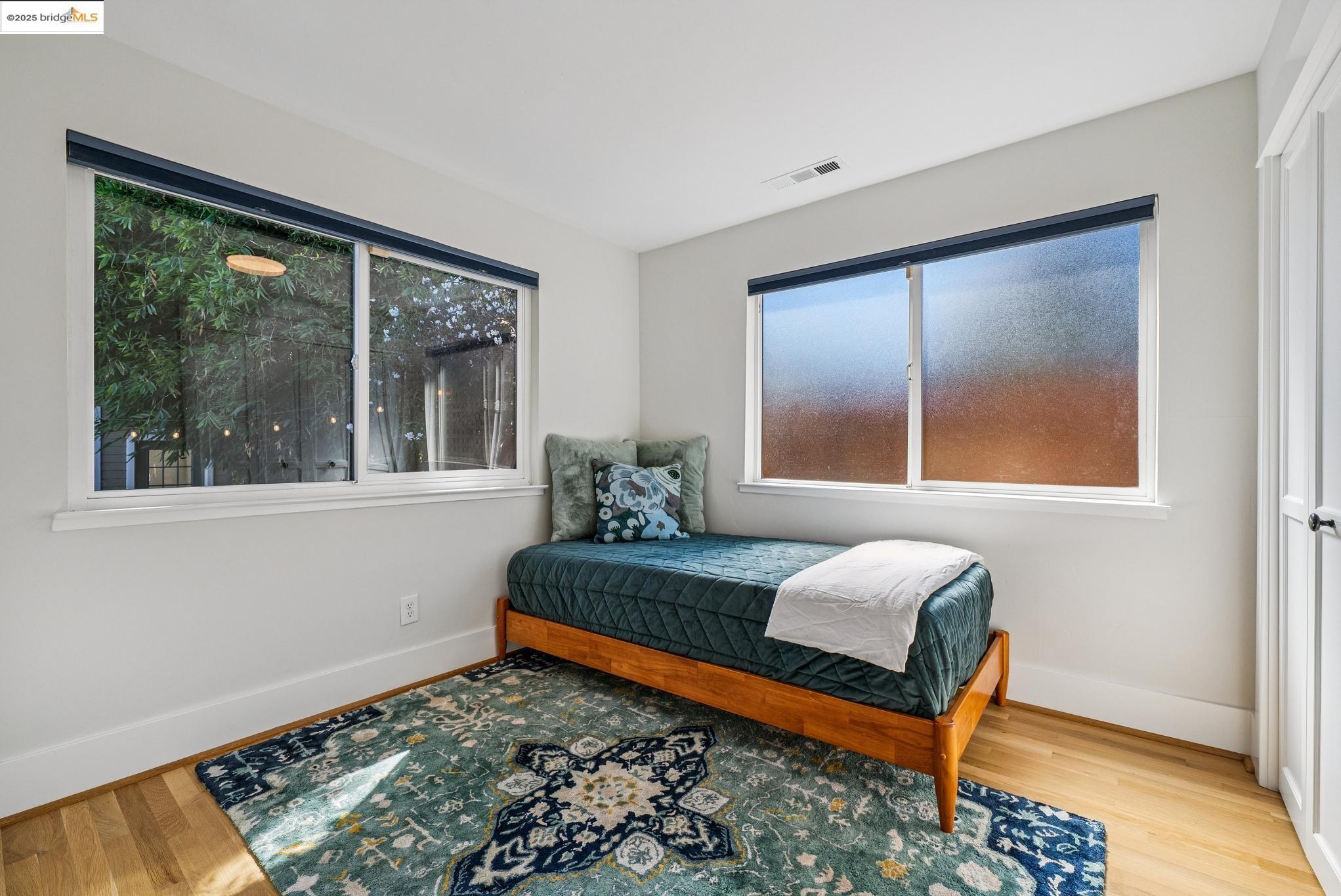 Detail Gallery Image 39 of 60 For 1112 Ward St, Berkeley,  CA 94702 - 3 Beds | 2 Baths