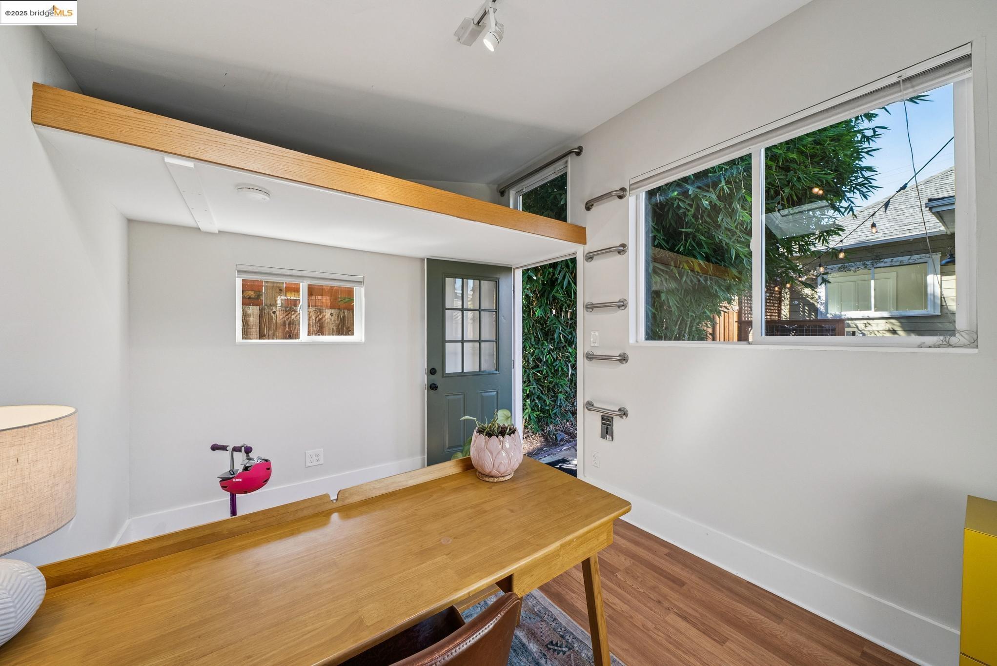 Detail Gallery Image 56 of 60 For 1112 Ward St, Berkeley,  CA 94702 - 3 Beds | 2 Baths