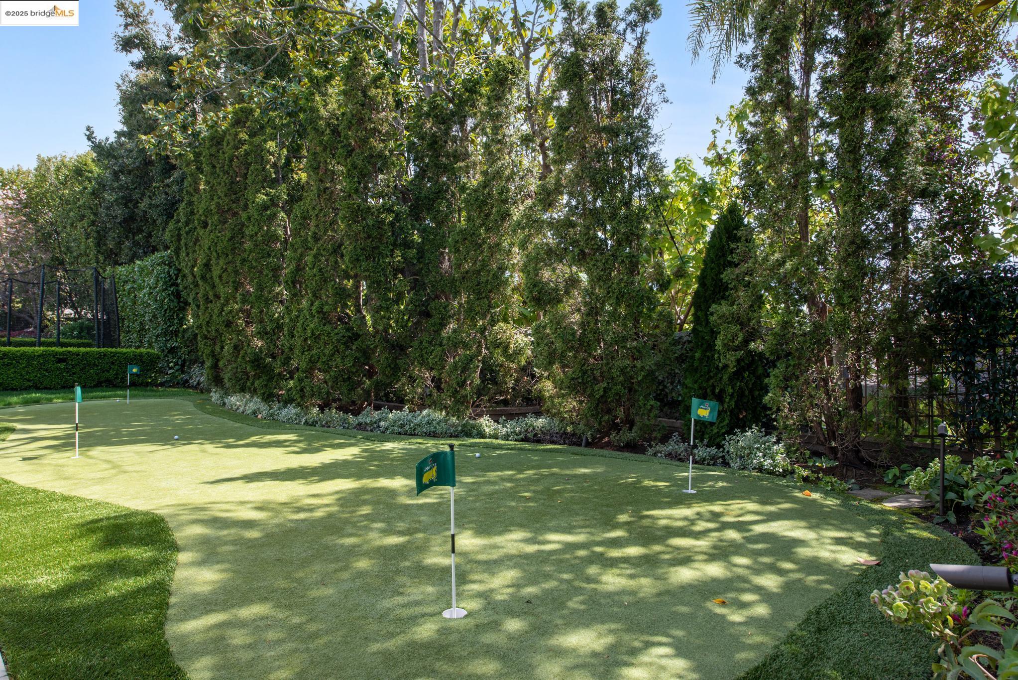 Detail Gallery Image 56 of 60 For 44 Farragut Ave, Piedmont,  CA 94610-1217 - 6 Beds | 6/4 Baths