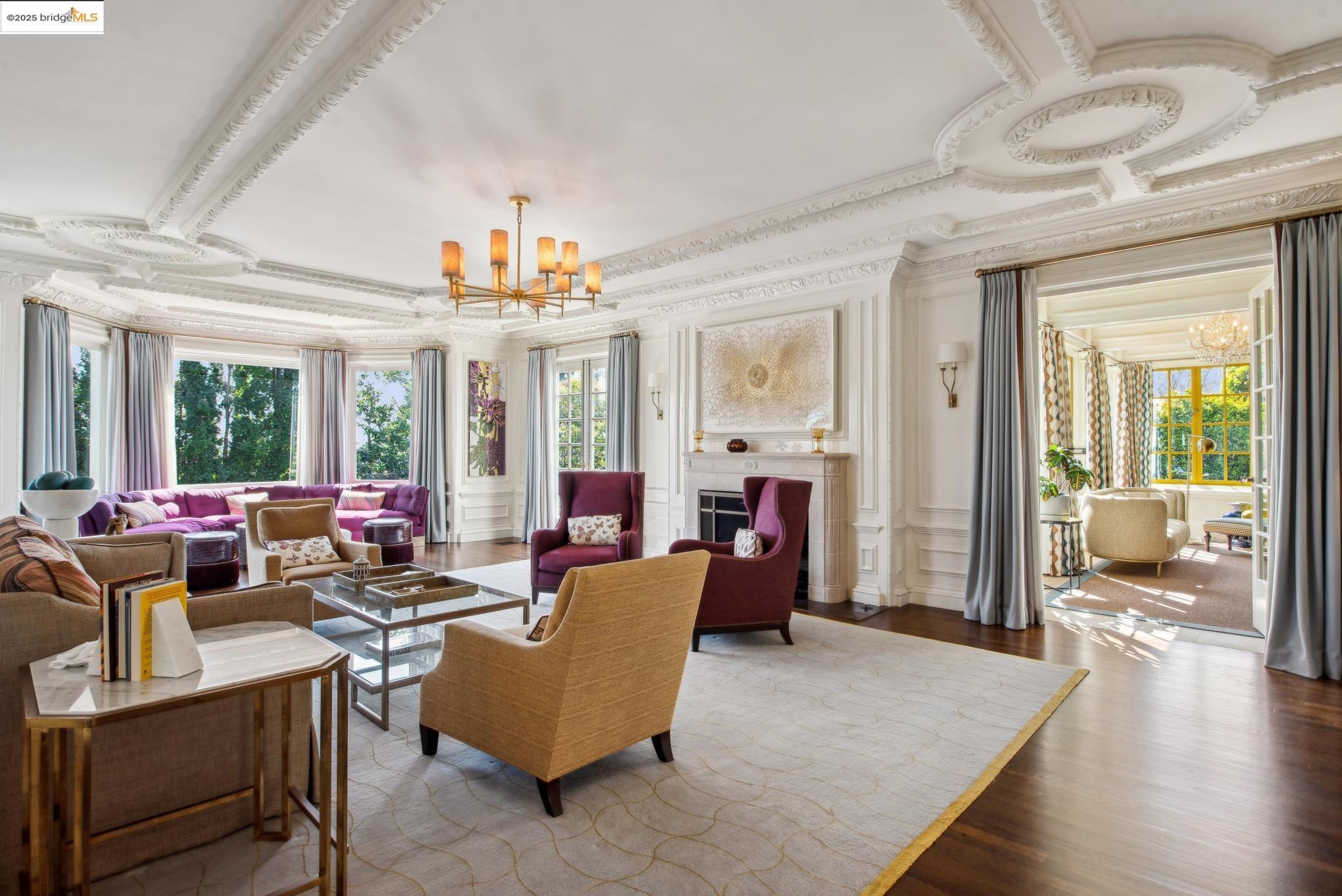 Detail Gallery Image 8 of 60 For 44 Farragut Ave, Piedmont,  CA 94610-1217 - 6 Beds | 6/4 Baths