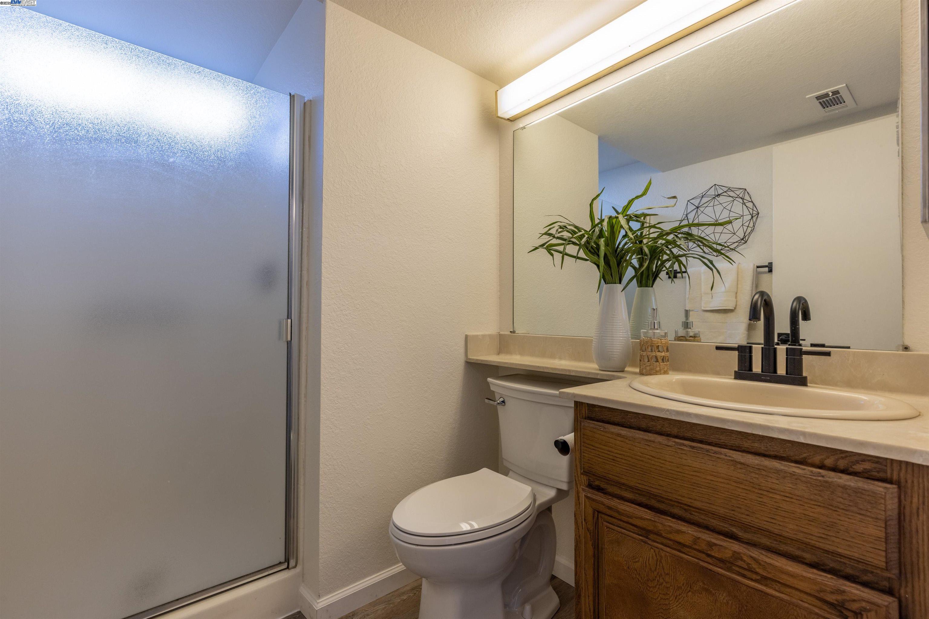 Detail Gallery Image 13 of 42 For 6056 Corte Encinas, Pleasanton,  CA 94566 - 2 Beds | 2 Baths
