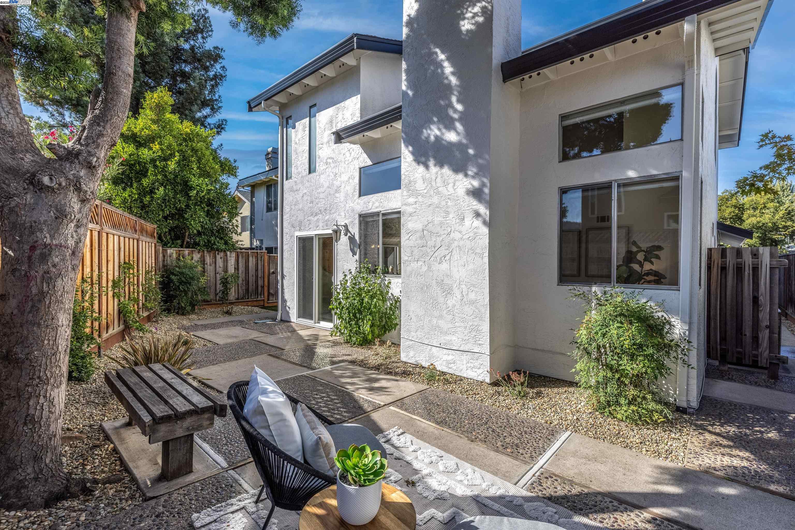 Detail Gallery Image 23 of 42 For 6056 Corte Encinas, Pleasanton,  CA 94566 - 2 Beds | 2 Baths
