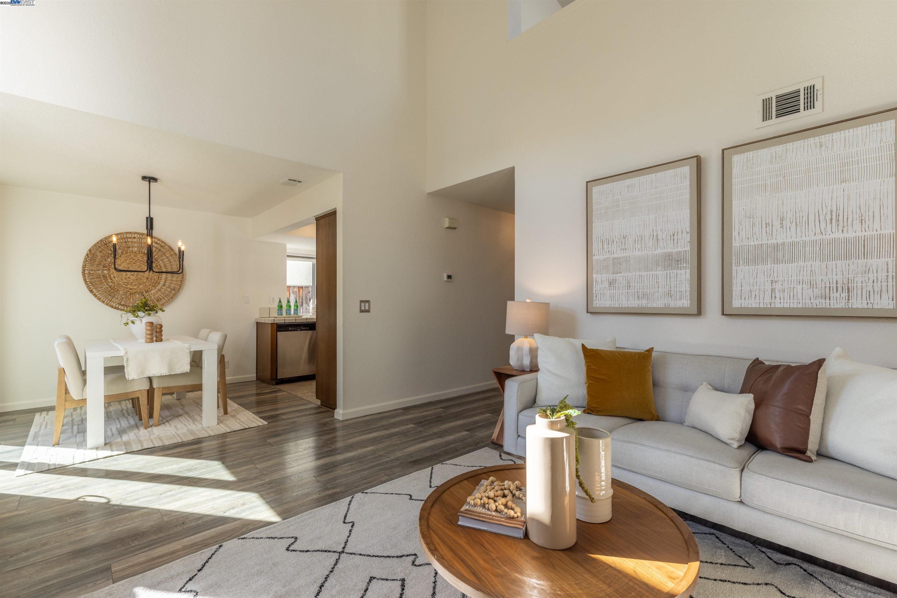 Detail Gallery Image 4 of 42 For 6056 Corte Encinas, Pleasanton,  CA 94566 - 2 Beds | 2 Baths