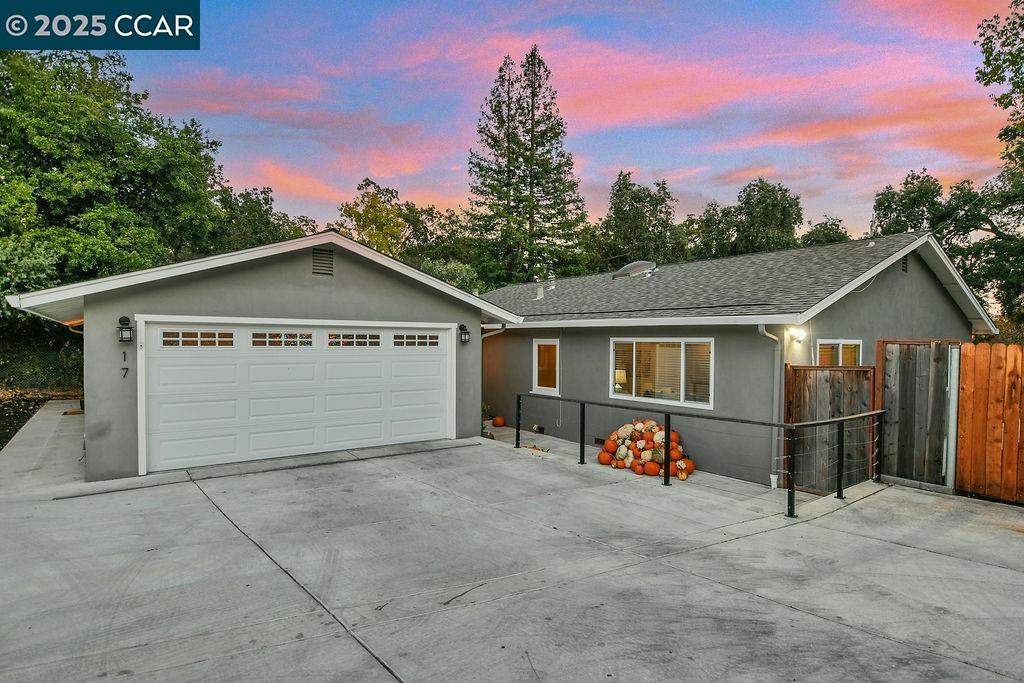 Detail Gallery Image 1 of 45 For 500 Creekside Rd., Pleasant Hill,  CA 94523 - 5 Beds | 3 Baths