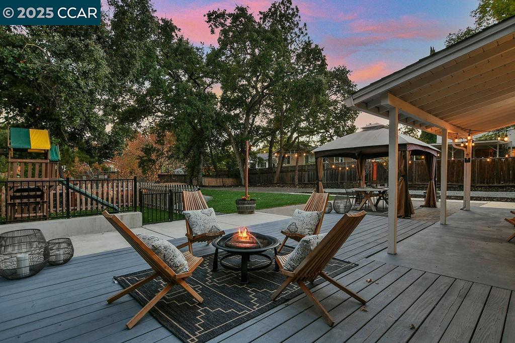 Detail Gallery Image 3 of 45 For 500 Creekside Rd., Pleasant Hill,  CA 94523 - 5 Beds | 3 Baths