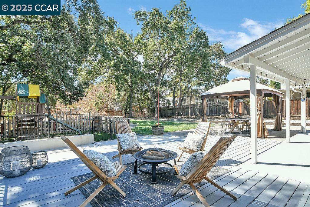 Detail Gallery Image 38 of 45 For 500 Creekside Rd., Pleasant Hill,  CA 94523 - 5 Beds | 3 Baths