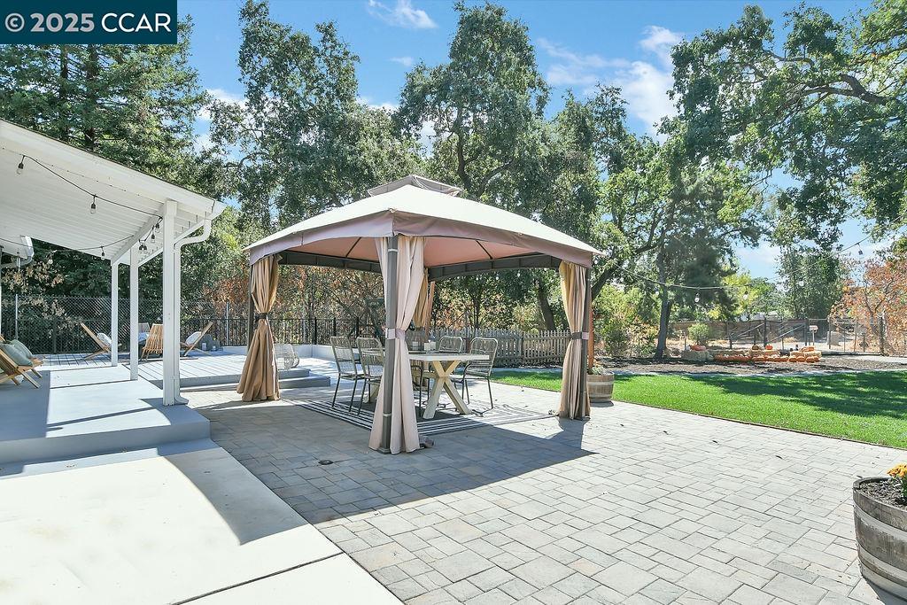 Detail Gallery Image 39 of 45 For 500 Creekside Rd., Pleasant Hill,  CA 94523 - 5 Beds | 3 Baths