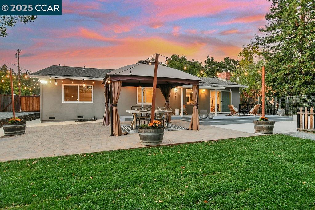 Detail Gallery Image 5 of 45 For 500 Creekside Rd., Pleasant Hill,  CA 94523 - 5 Beds | 3 Baths