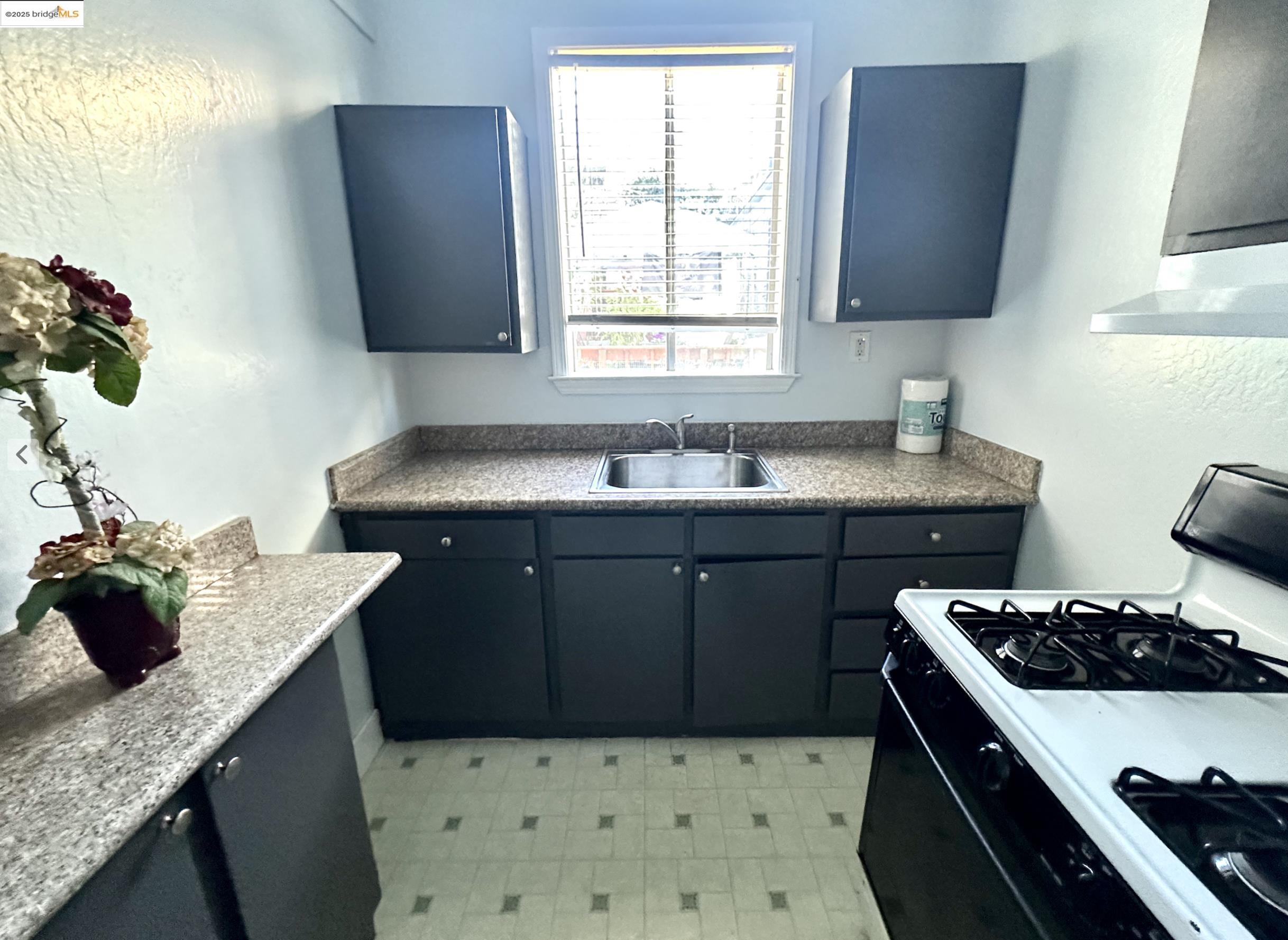 Detail Gallery Image 13 of 18 For 503 Winslow St, Crockett,  CA 94525 - – Beds | – Baths