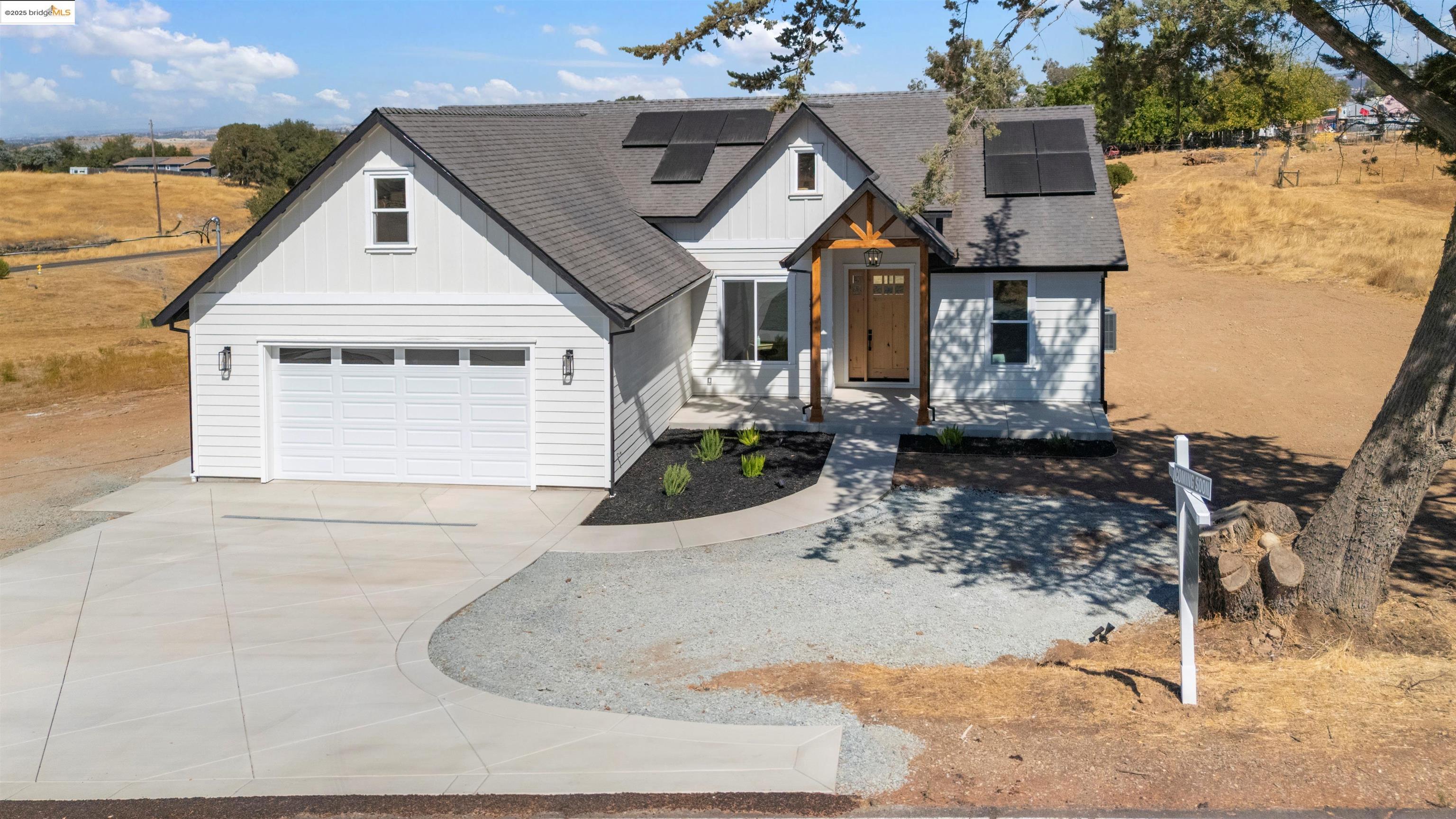 Detail Gallery Image 2 of 39 For 4510 Coyote Dr., Ione,  CA 95640 - 3 Beds | 2/1 Baths