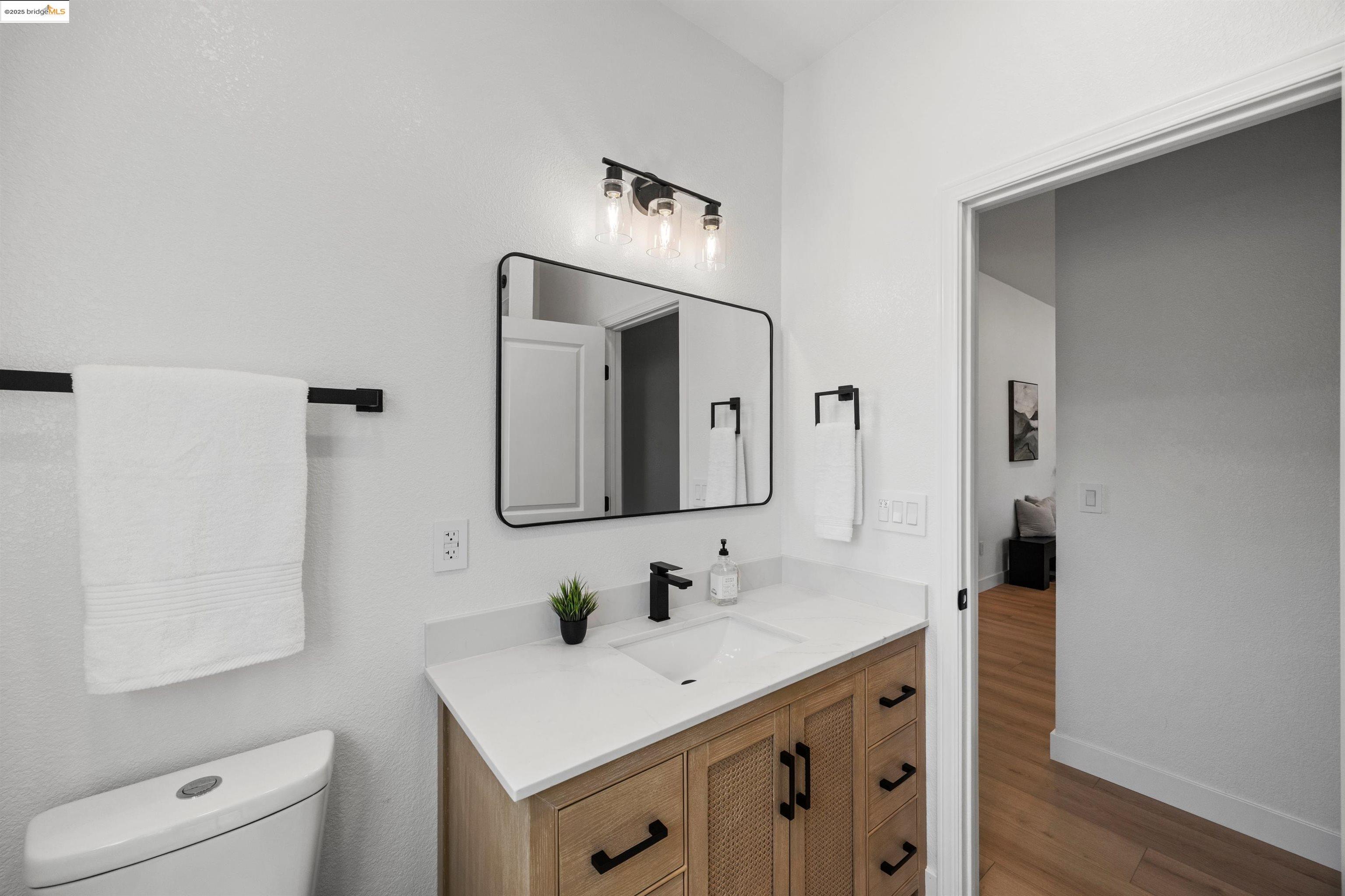 Detail Gallery Image 16 of 39 For 4510 Coyote Dr., Ione,  CA 95640 - 3 Beds | 2/1 Baths