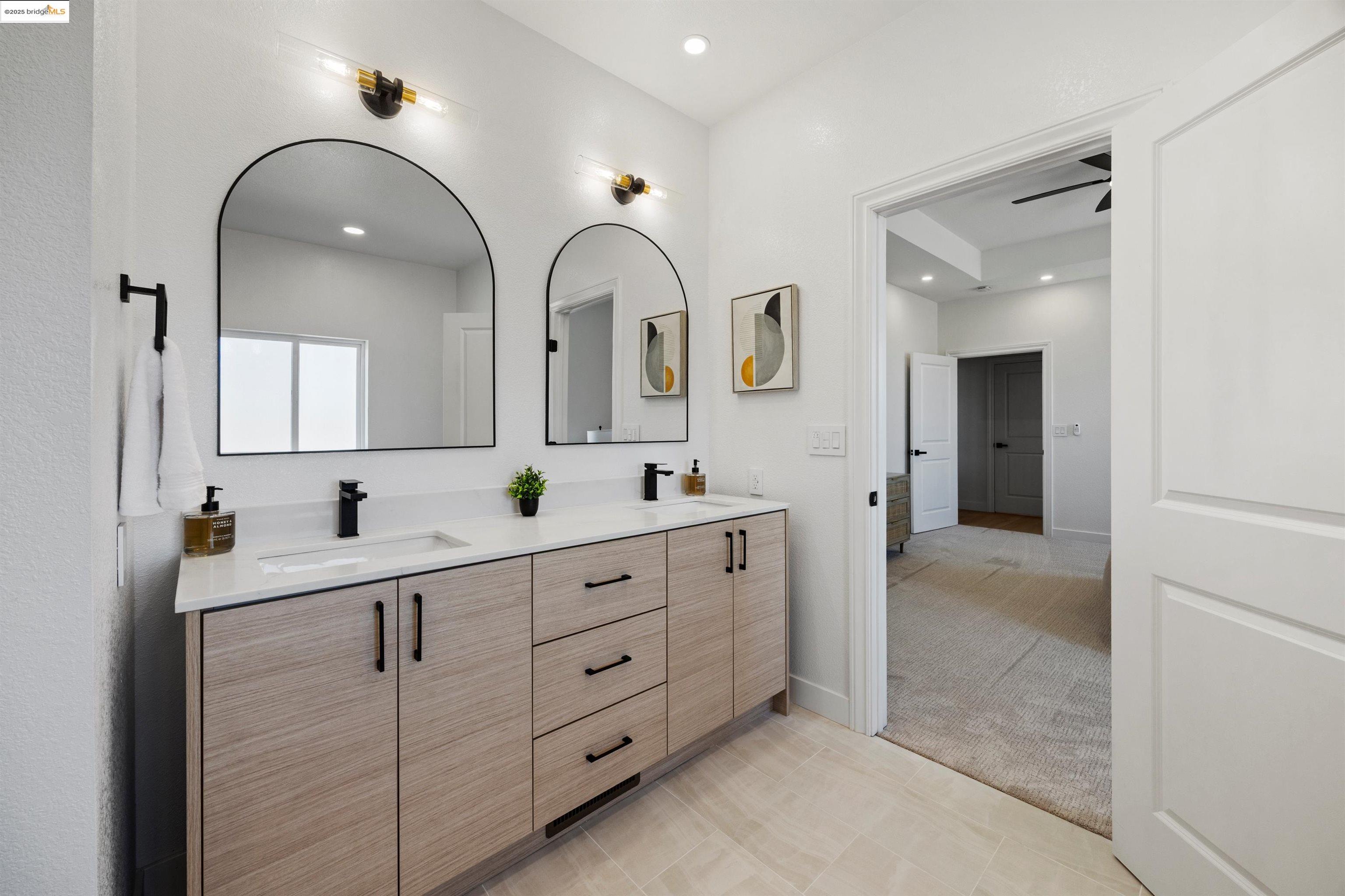 Detail Gallery Image 24 of 39 For 4510 Coyote Dr., Ione,  CA 95640 - 3 Beds | 2/1 Baths