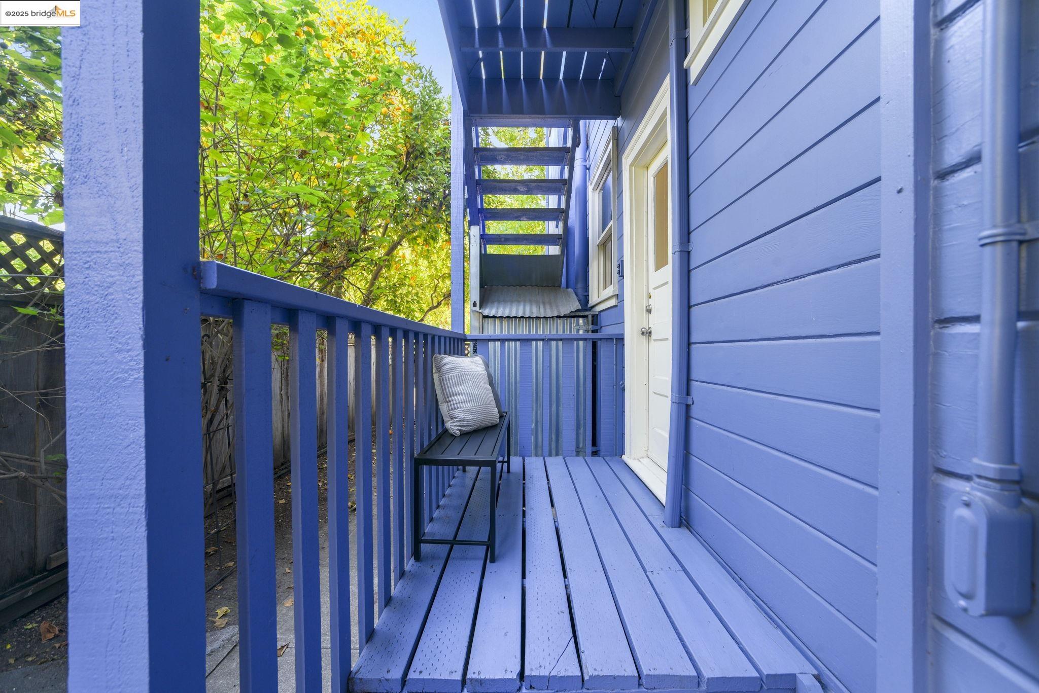 Detail Gallery Image 18 of 24 For 400 Avon Street #4,  Oakland,  CA 94618 - 2 Beds | 1 Baths