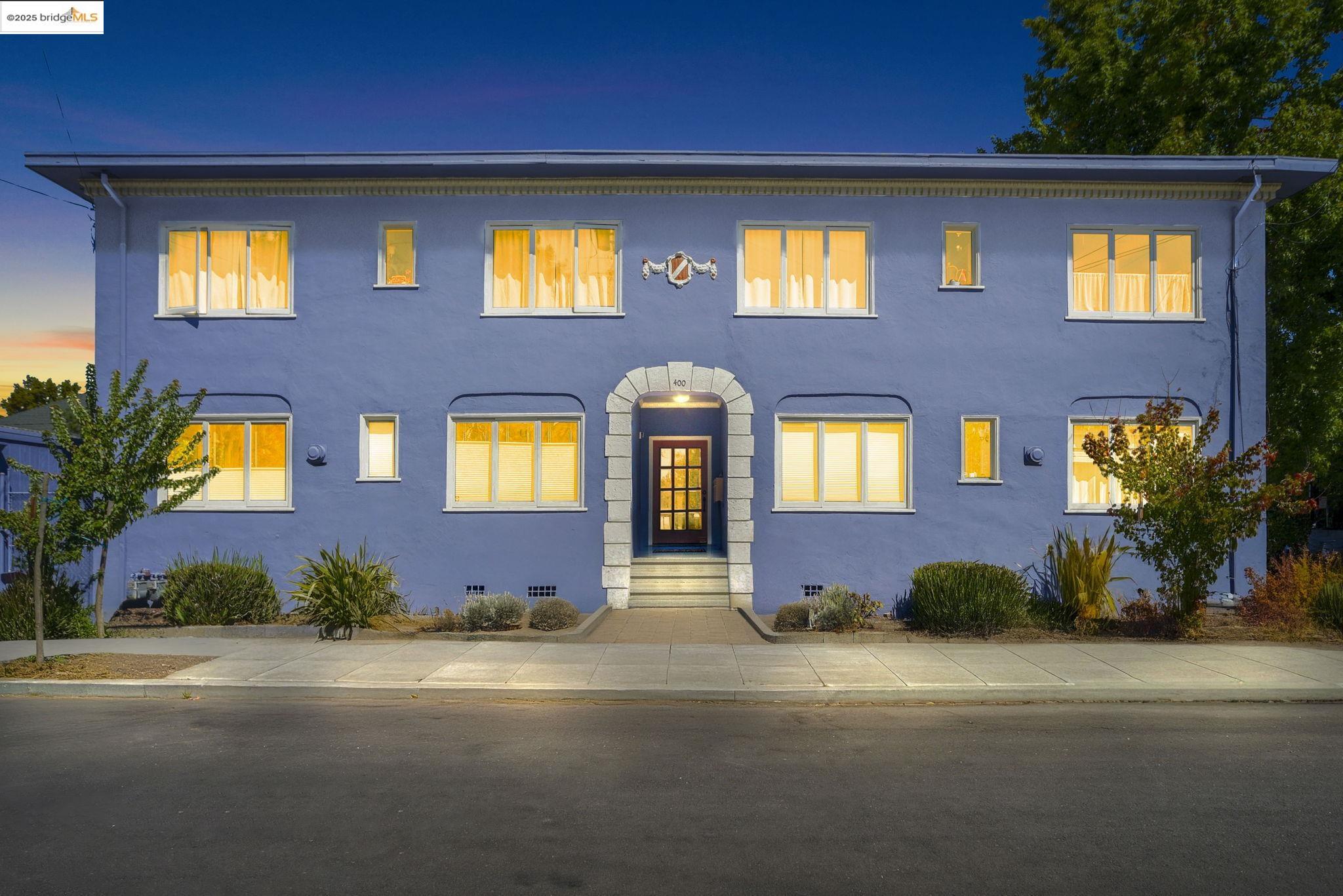 Detail Gallery Image 23 of 24 For 400 Avon Street #4,  Oakland,  CA 94618 - 2 Beds | 1 Baths