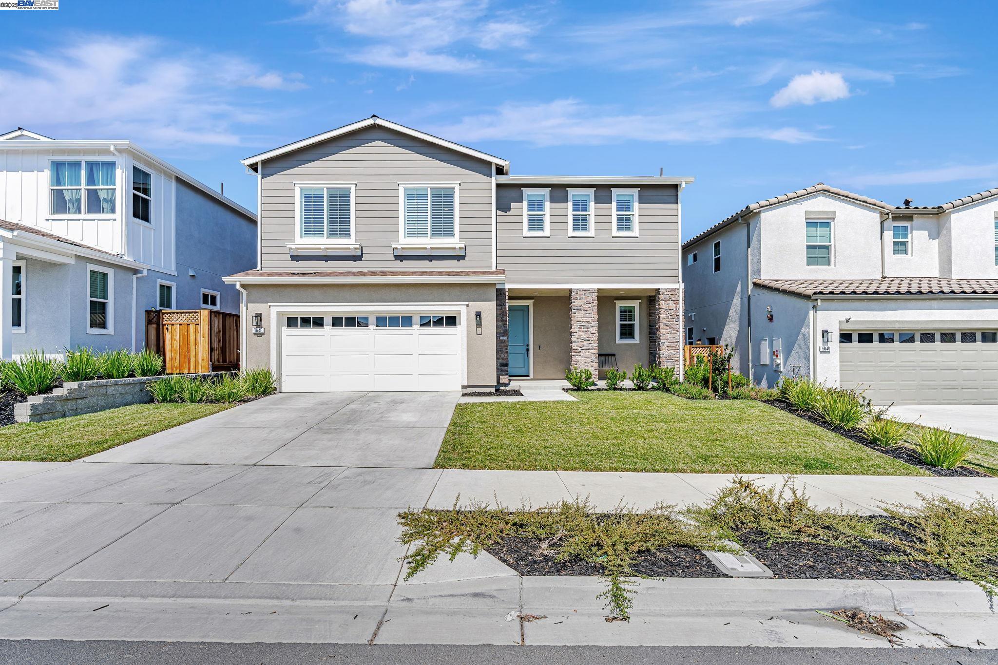 Detail Gallery Image 1 of 36 For 5645 Sierra Trail Way, Antioch,  CA 94531 - 4 Beds | 3/1 Baths