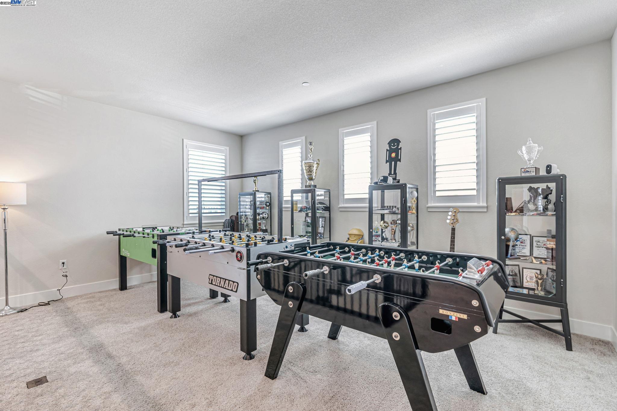 Detail Gallery Image 22 of 36 For 5645 Sierra Trail Way, Antioch,  CA 94531 - 4 Beds | 3/1 Baths