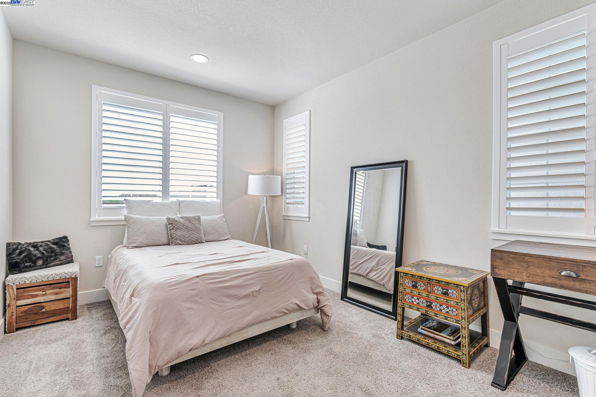 Detail Gallery Image 25 of 36 For 5645 Sierra Trail Way, Antioch,  CA 94531 - 4 Beds | 3/1 Baths
