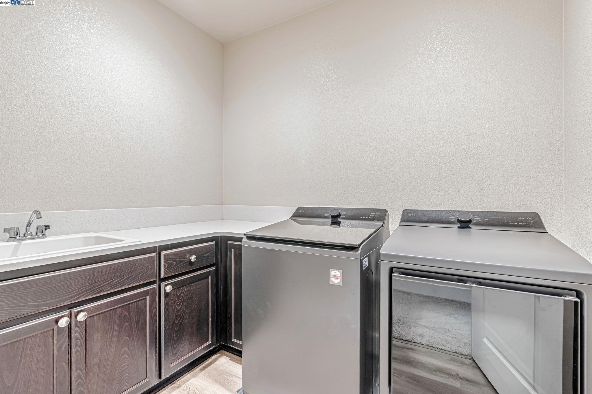 Detail Gallery Image 30 of 36 For 5645 Sierra Trail Way, Antioch,  CA 94531 - 4 Beds | 3/1 Baths