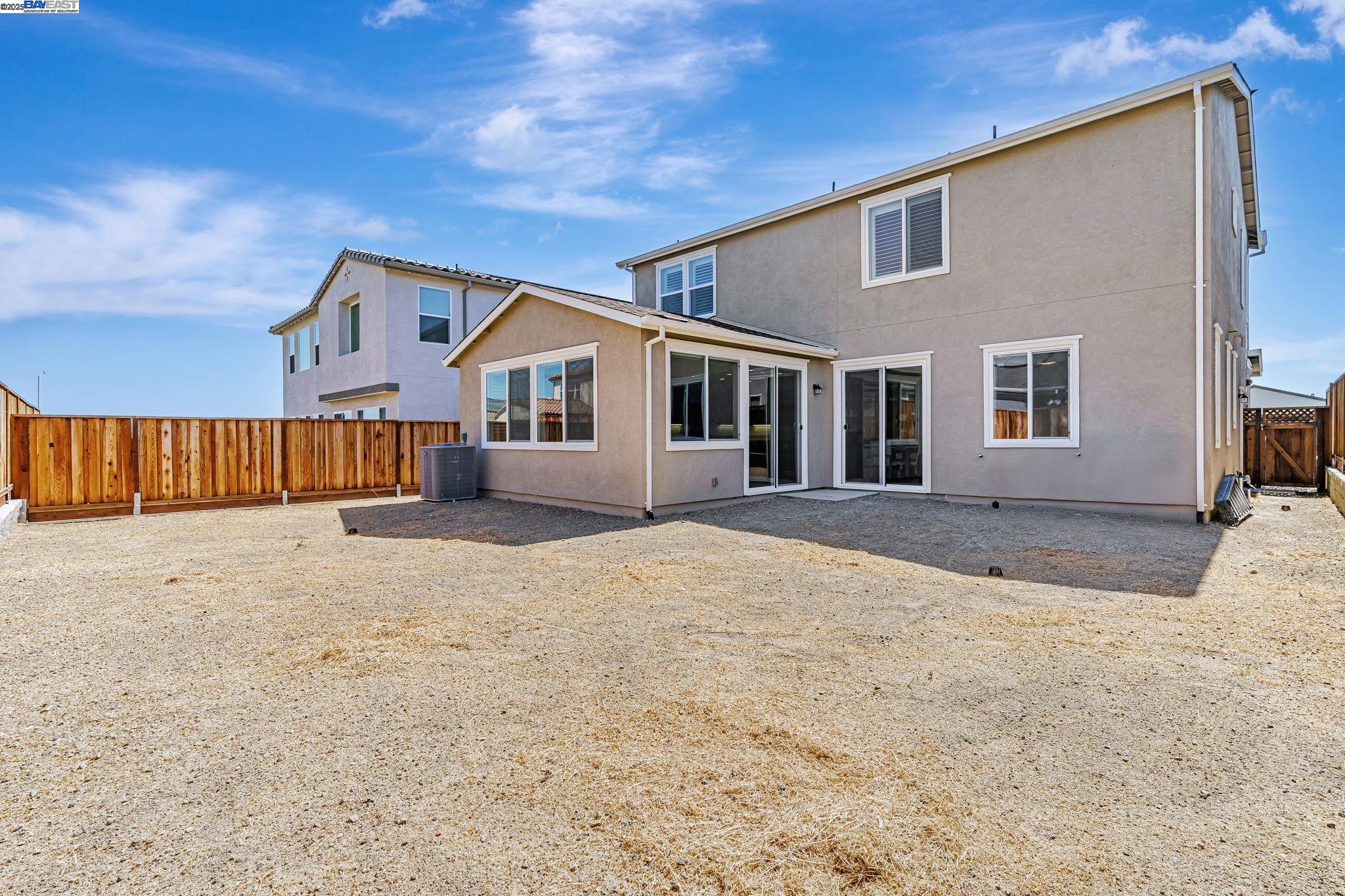 Detail Gallery Image 31 of 36 For 5645 Sierra Trail Way, Antioch,  CA 94531 - 4 Beds | 3/1 Baths
