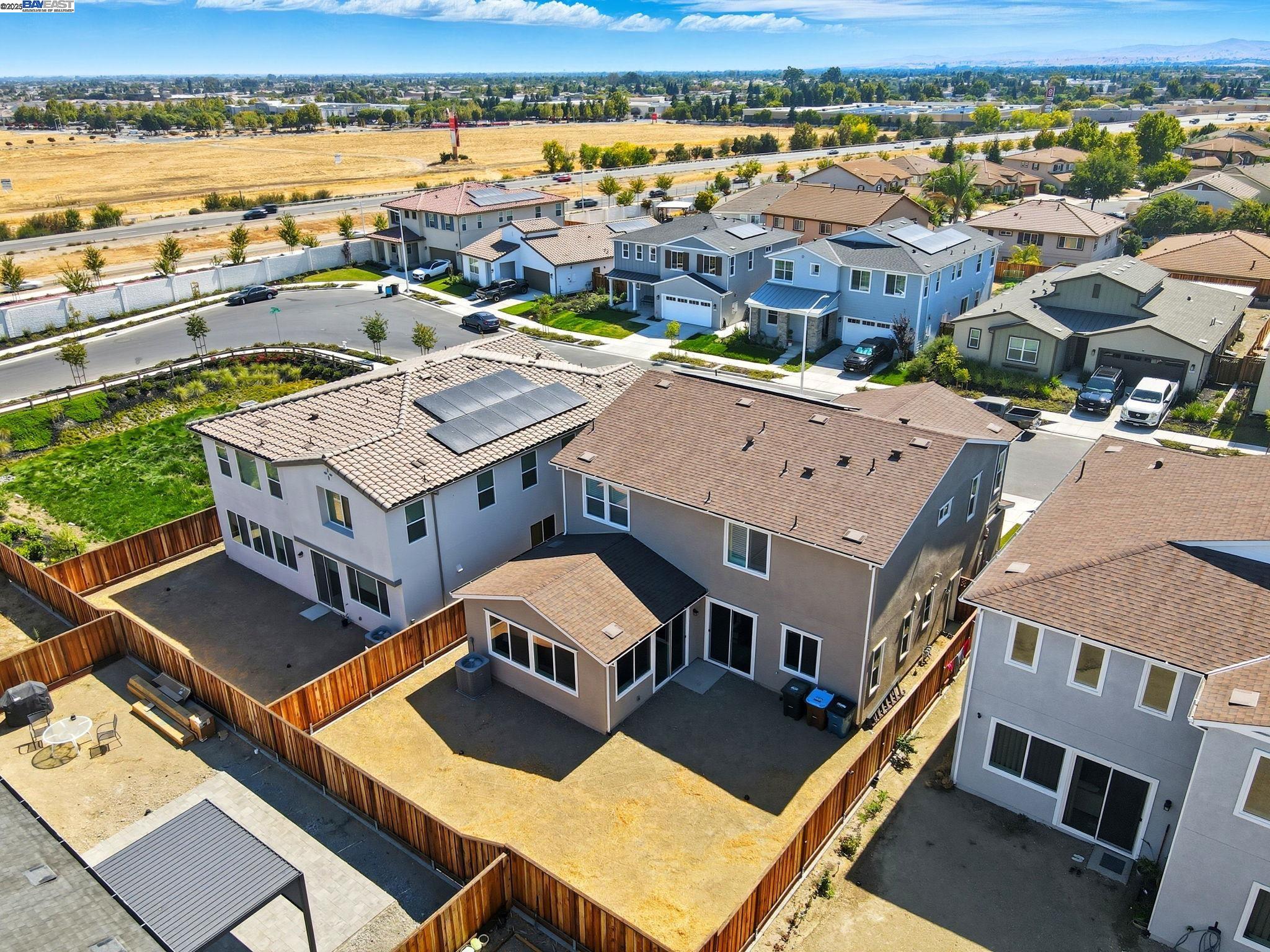 Detail Gallery Image 33 of 36 For 5645 Sierra Trail Way, Antioch,  CA 94531 - 4 Beds | 3/1 Baths