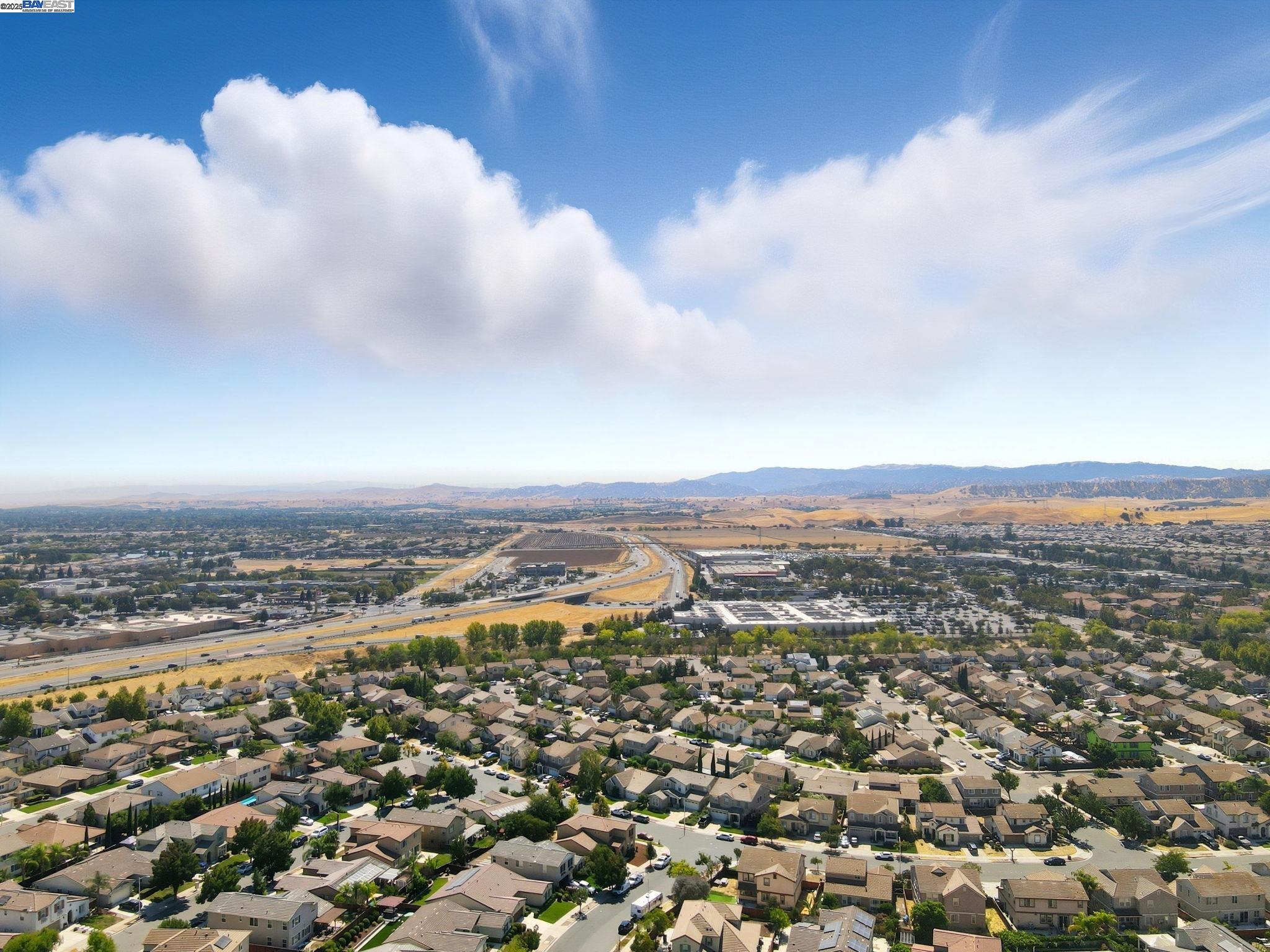 Detail Gallery Image 35 of 36 For 5645 Sierra Trail Way, Antioch,  CA 94531 - 4 Beds | 3/1 Baths