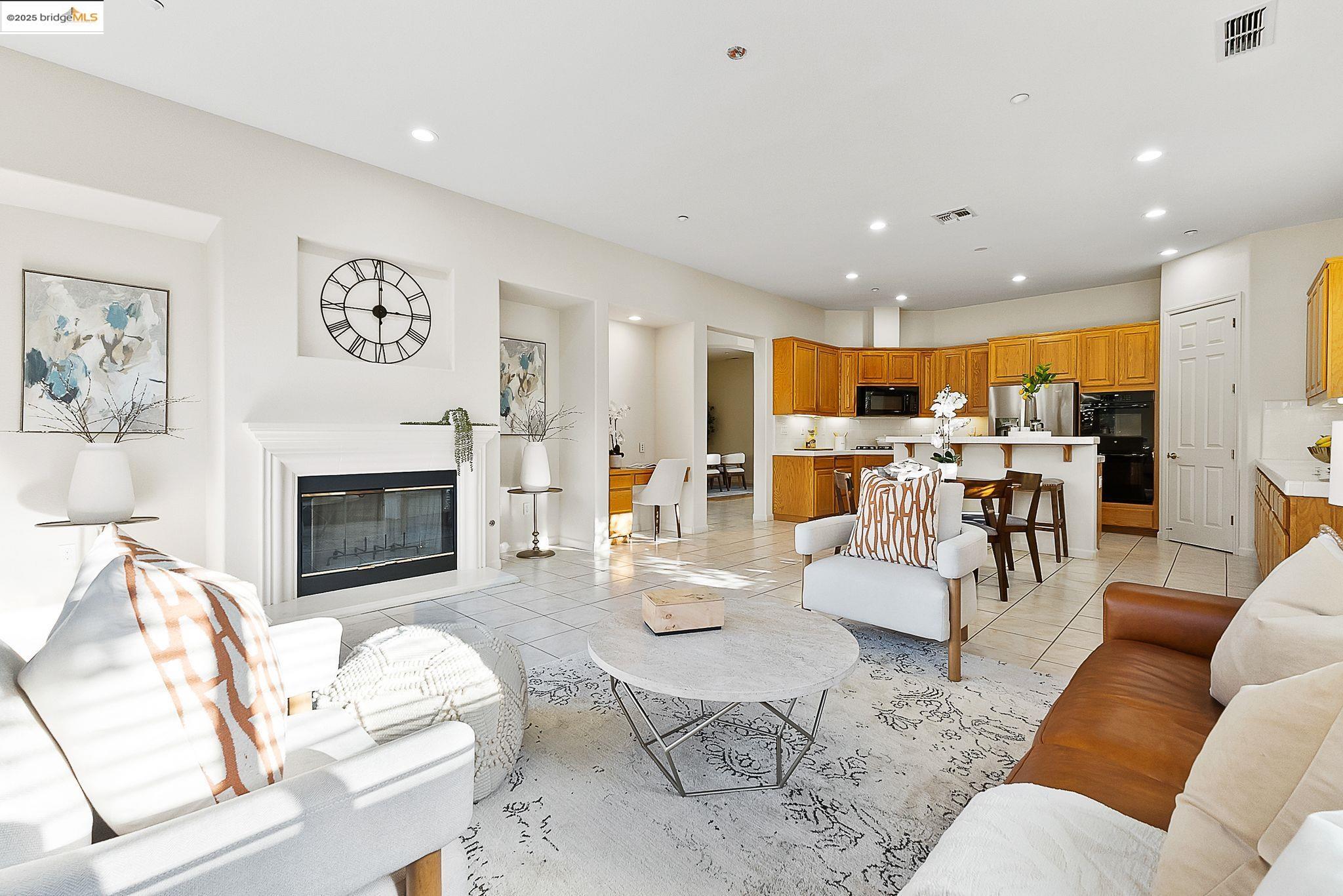 Detail Gallery Image 8 of 41 For 511 Maggiore Ct, Brentwood,  CA 94513 - 5 Beds | 3 Baths