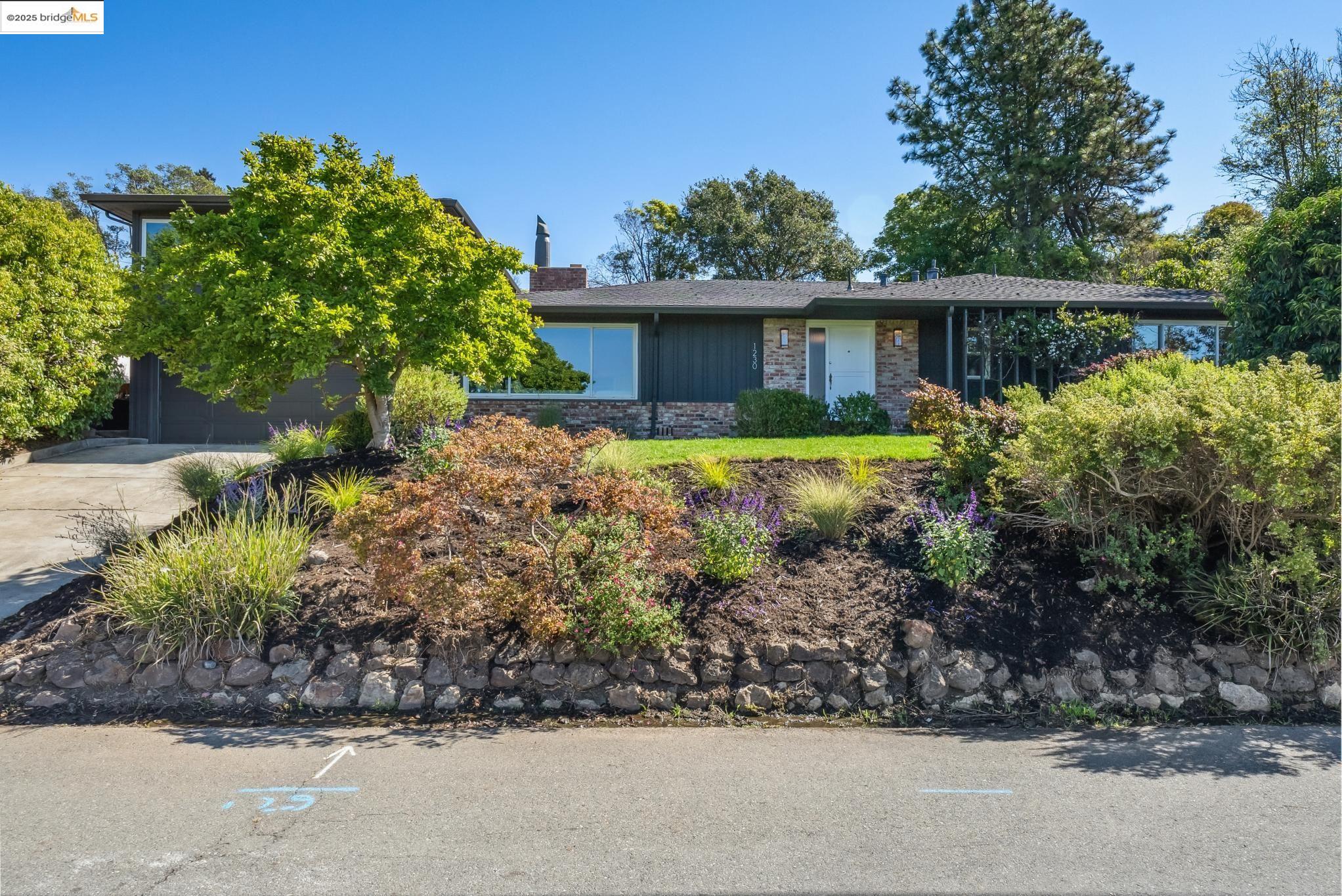 Detail Gallery Image 1 of 53 For 1230 Brewster Dr., El Cerrito,  CA 94530 - 4 Beds | 2 Baths