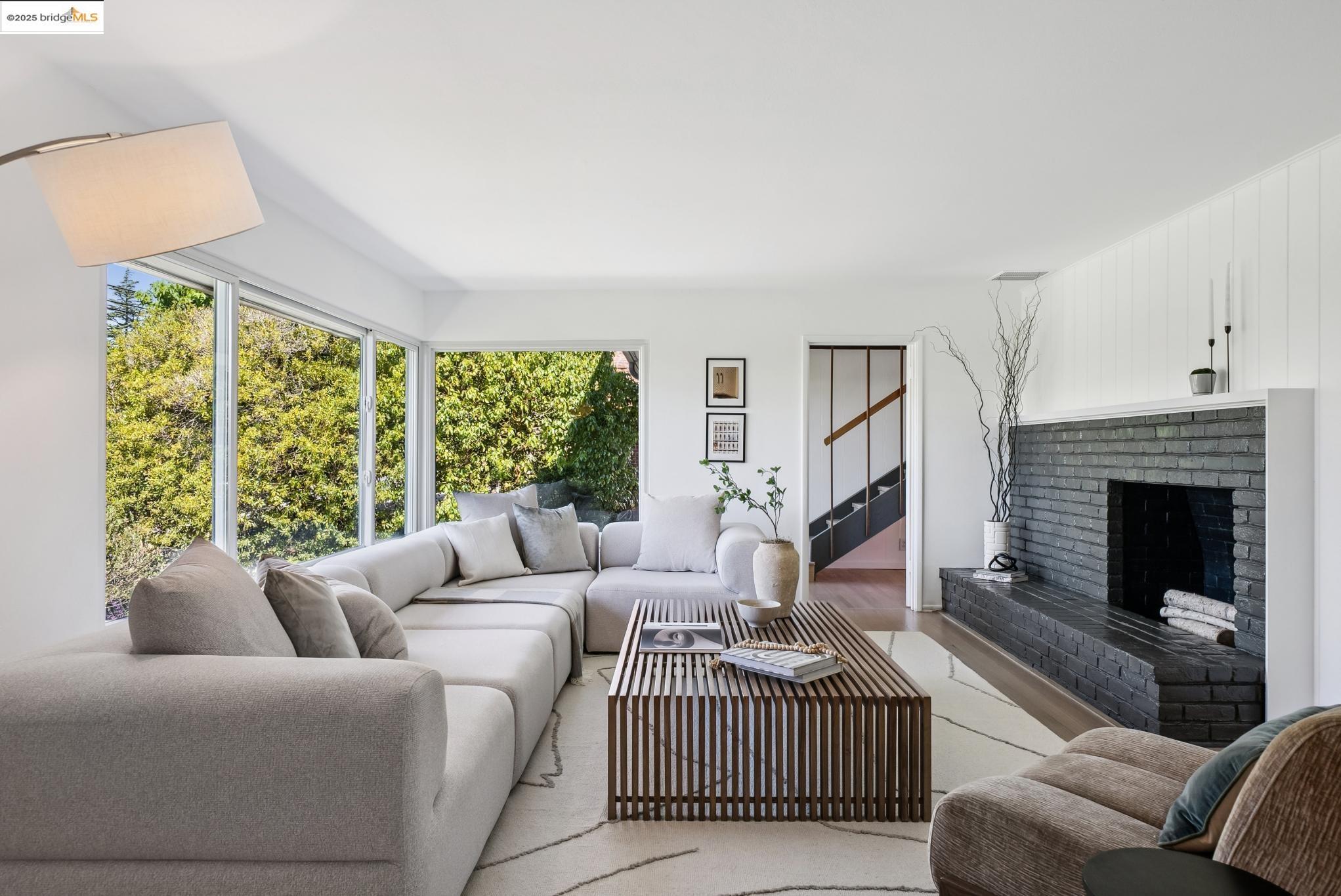 Detail Gallery Image 12 of 53 For 1230 Brewster Dr., El Cerrito,  CA 94530 - 4 Beds | 2 Baths