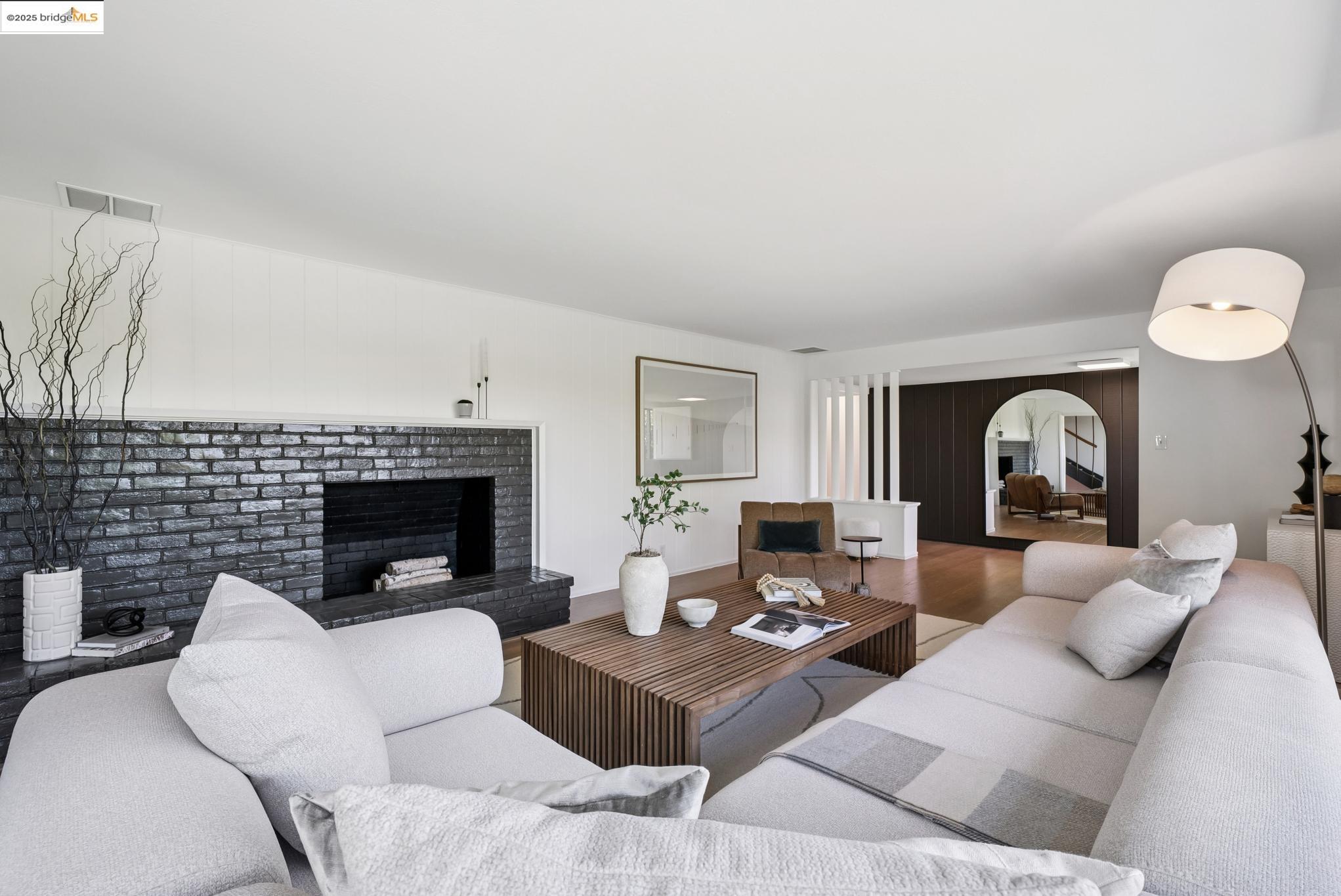 Detail Gallery Image 13 of 53 For 1230 Brewster Dr., El Cerrito,  CA 94530 - 4 Beds | 2 Baths