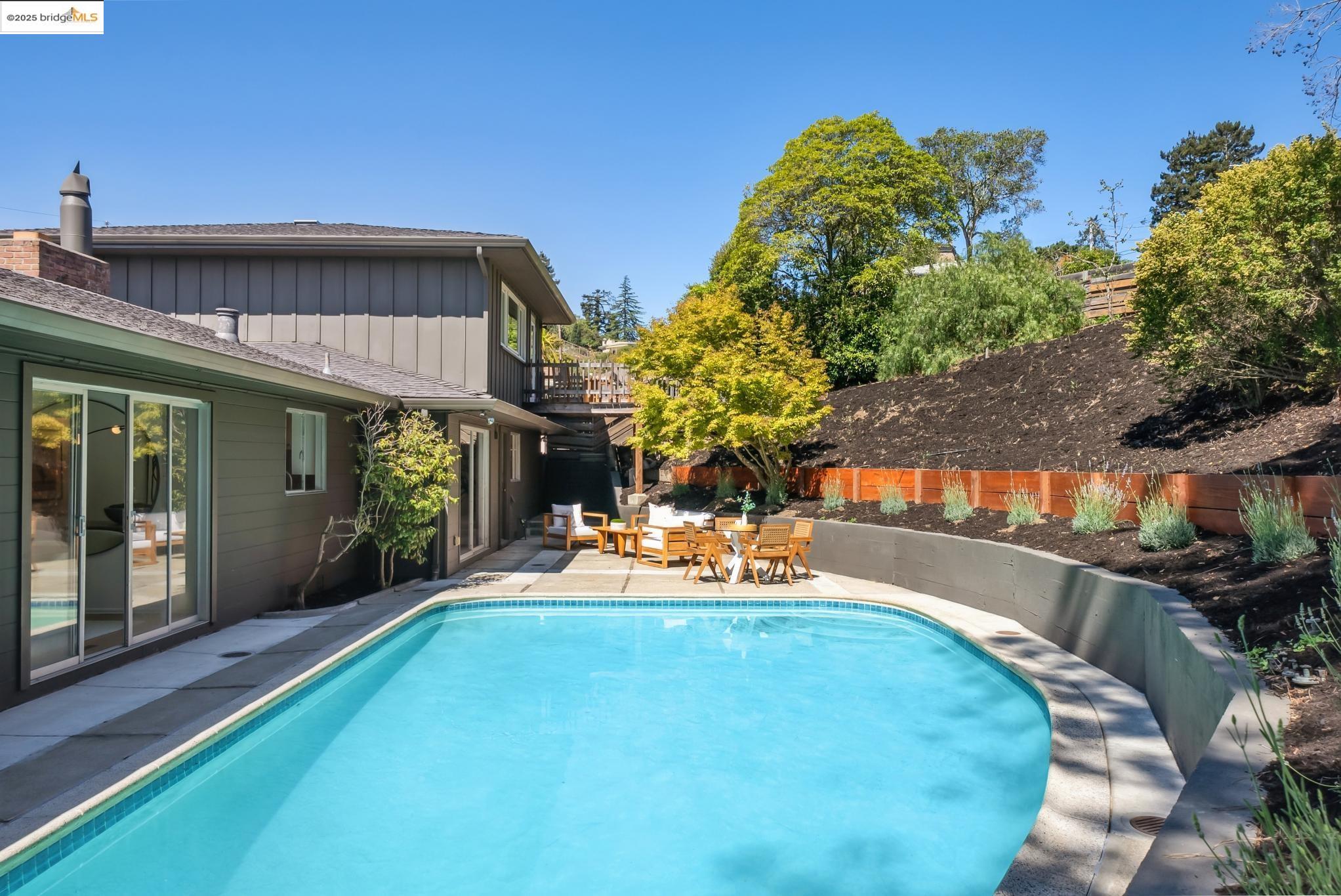 Detail Gallery Image 45 of 53 For 1230 Brewster Dr., El Cerrito,  CA 94530 - 4 Beds | 2 Baths