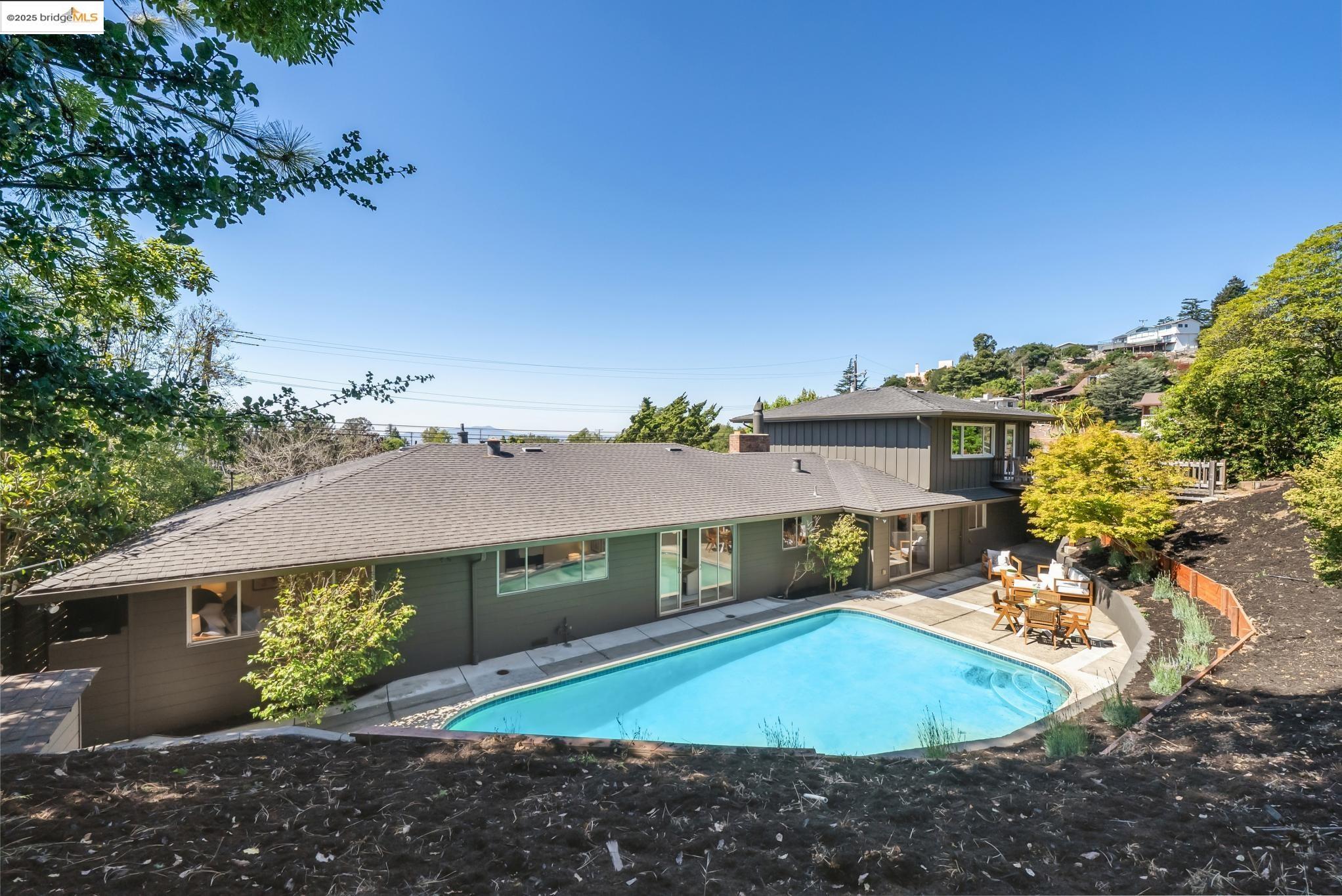 Detail Gallery Image 48 of 53 For 1230 Brewster Dr., El Cerrito,  CA 94530 - 4 Beds | 2 Baths